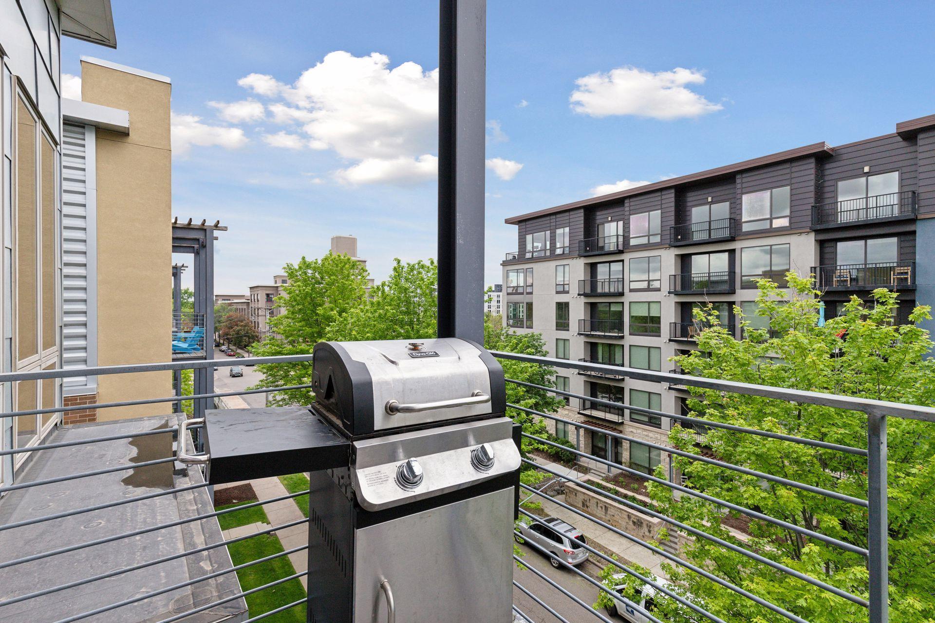 2845 Colfax Avenue S Unit: W401