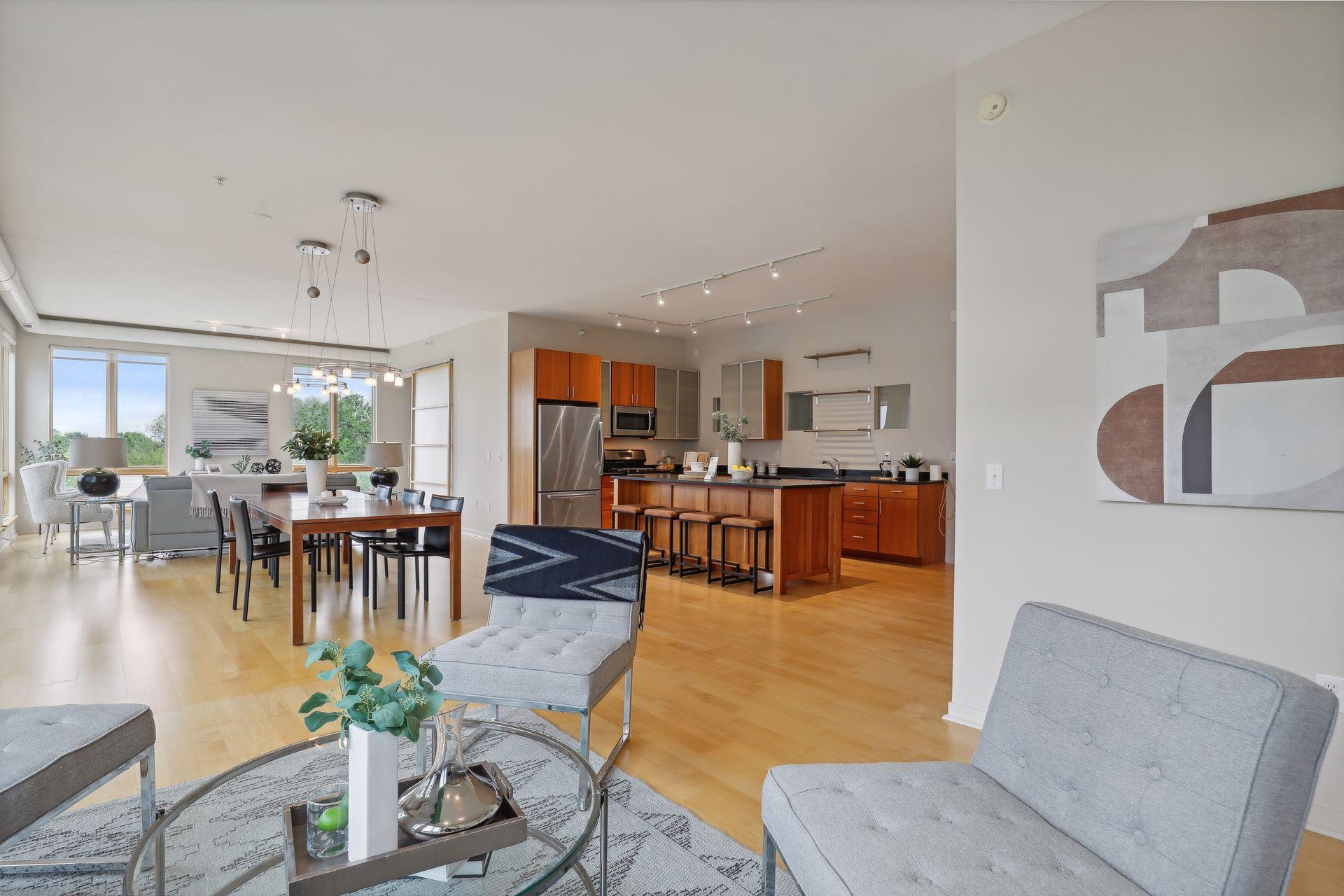 2845 Colfax Avenue S Unit: W401
