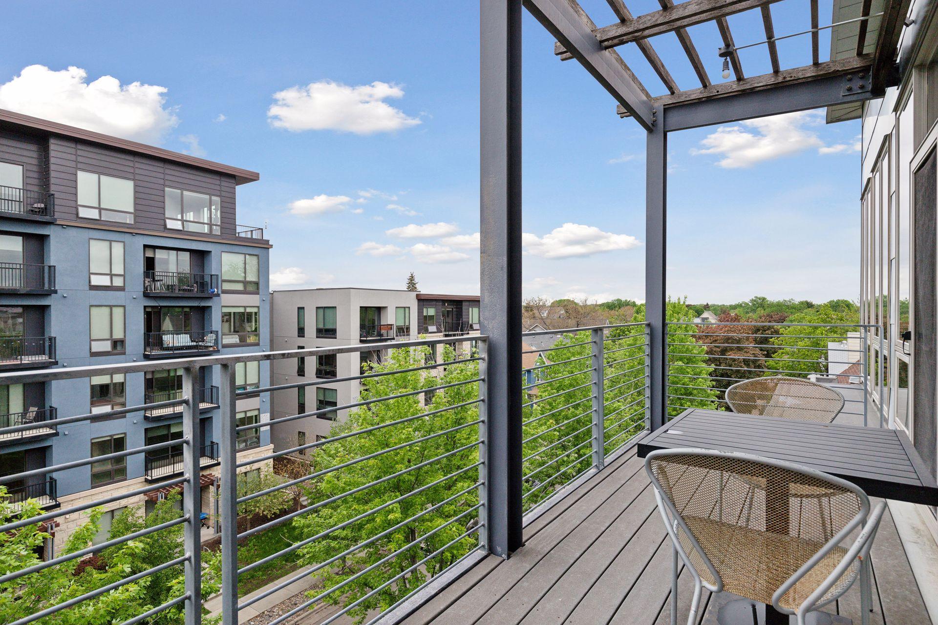2845 Colfax Avenue S Unit: W401