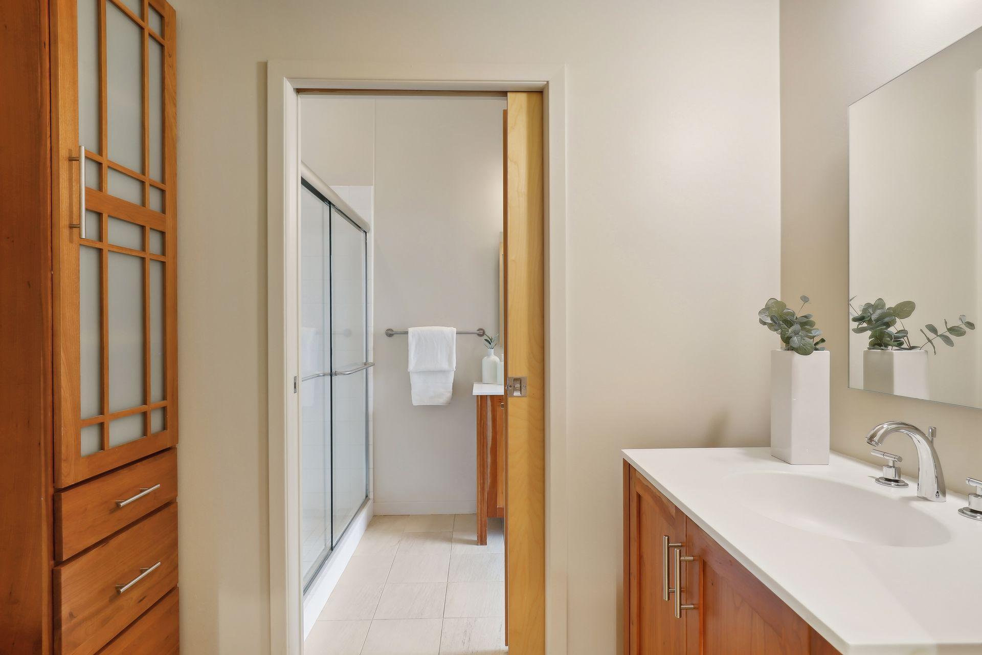 2845 Colfax Avenue S Unit: W401
