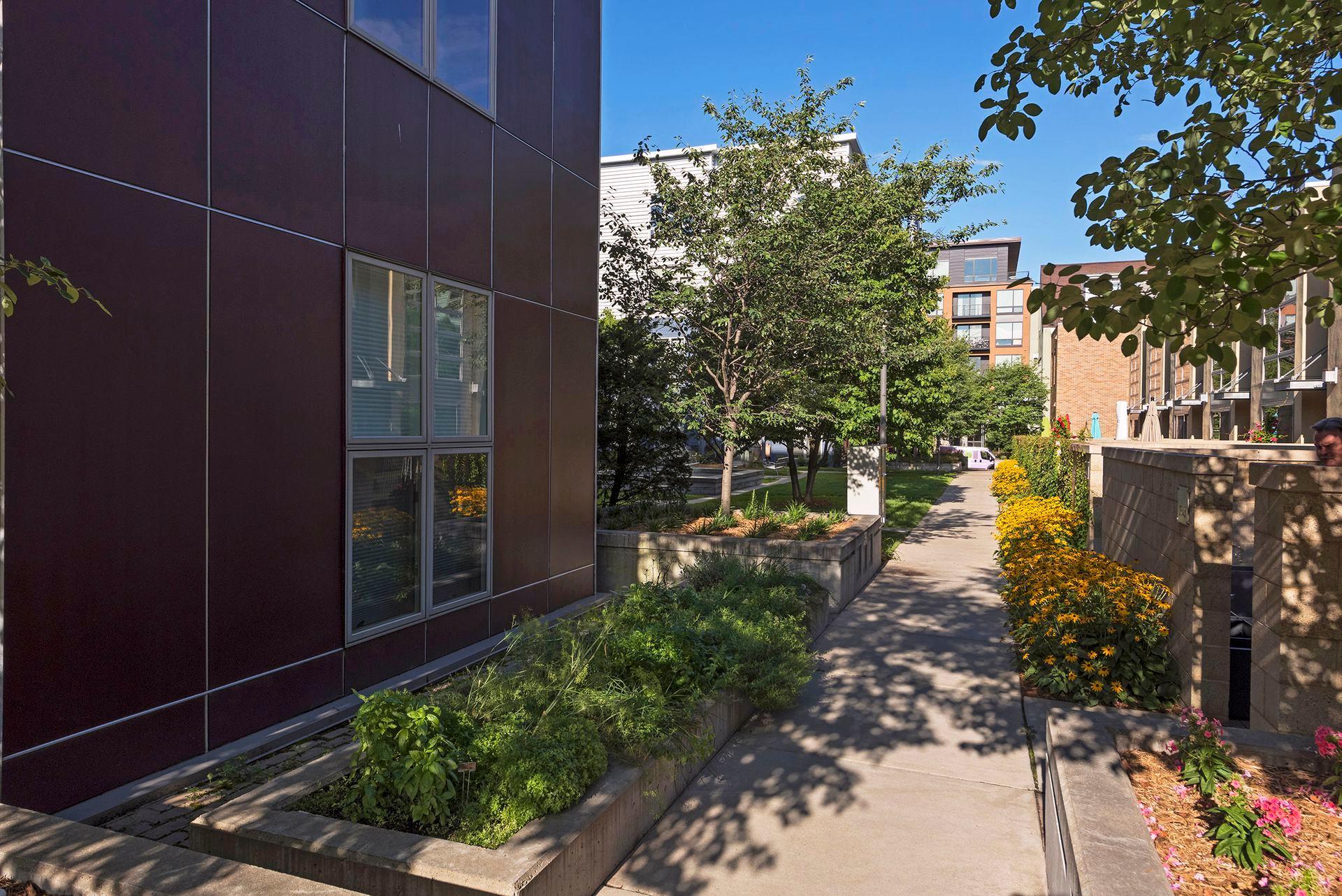 2845 Colfax Avenue S Unit: W401
