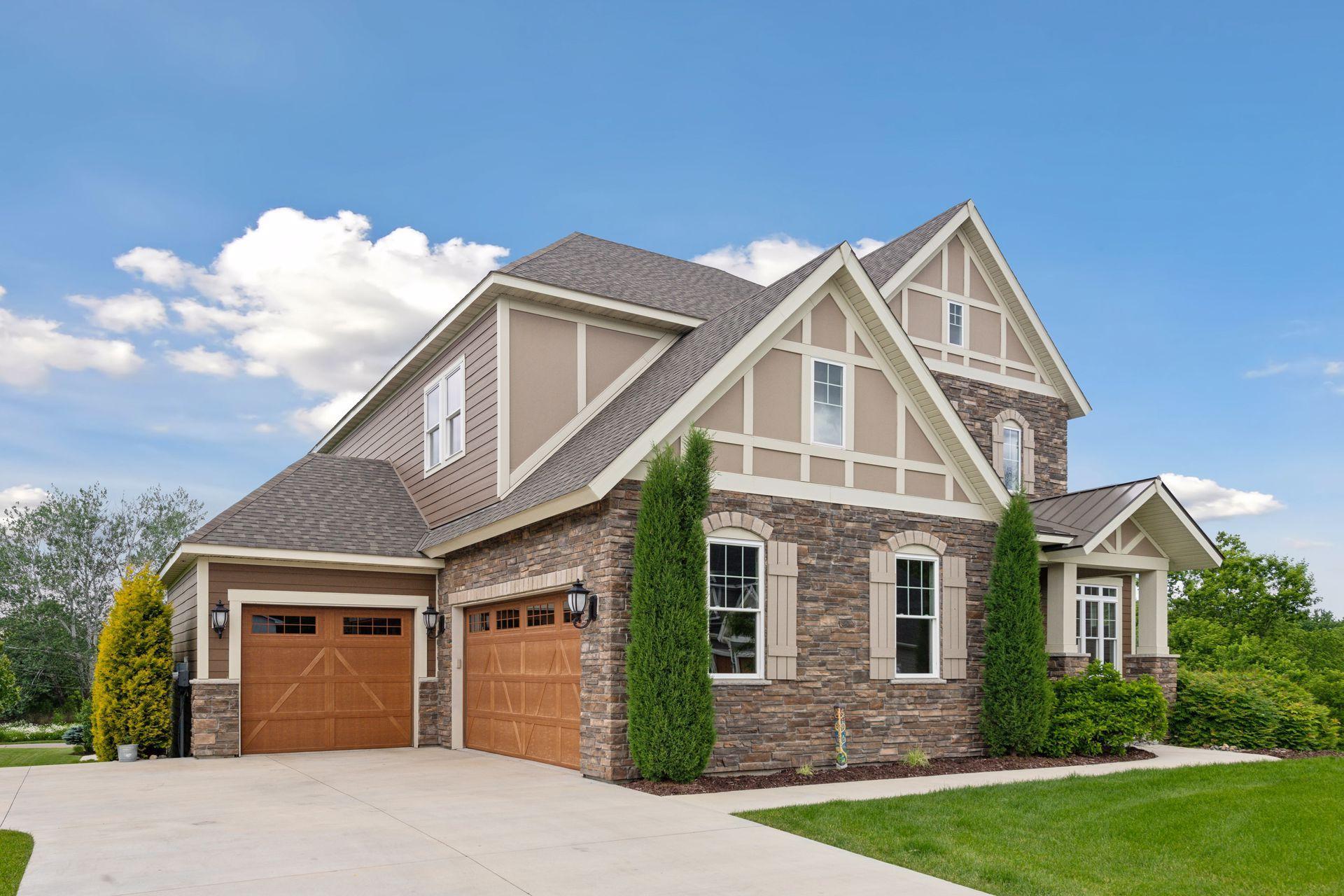 1460 Lakeway Court