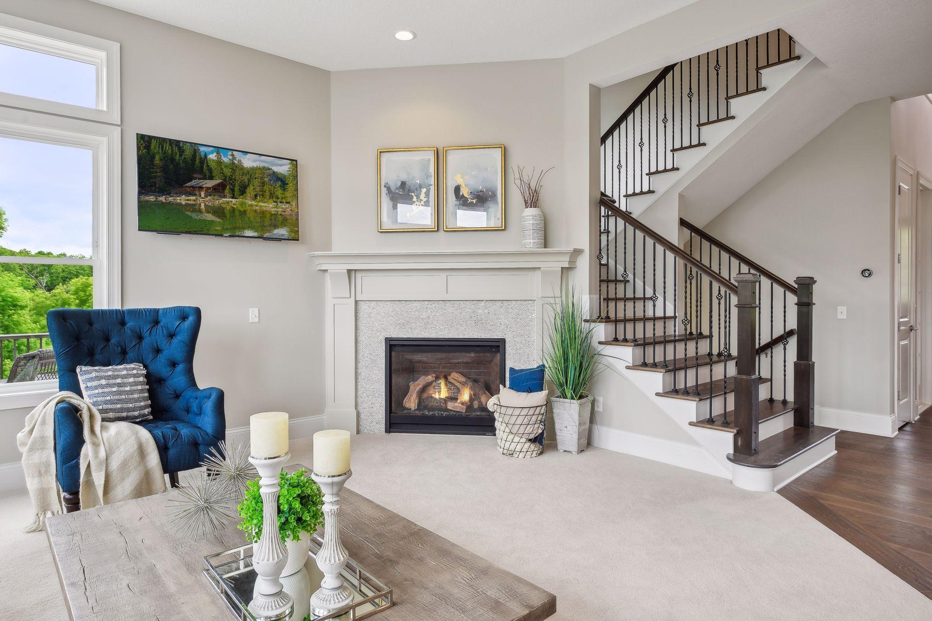 1460 Lakeway Court