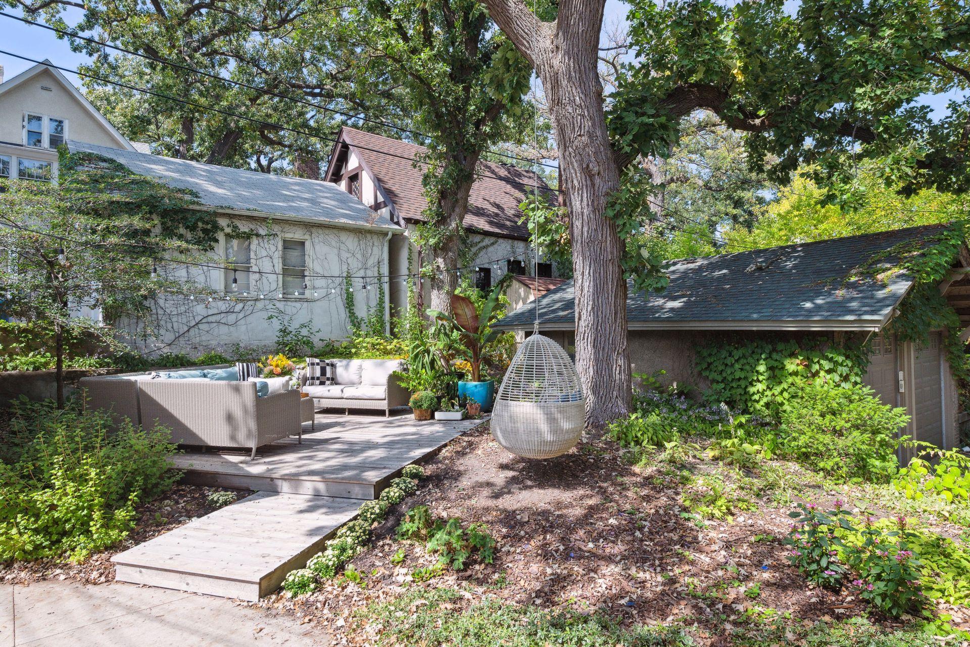 1716 Irving Avenue S