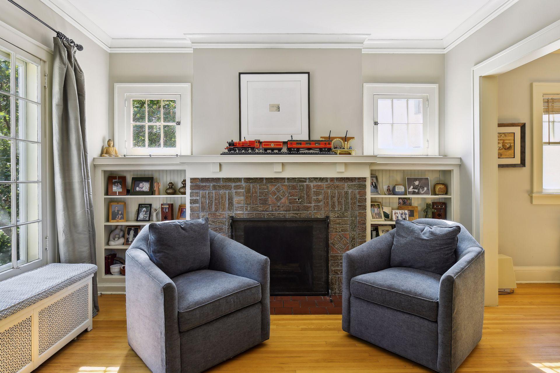 1716 Irving Avenue S