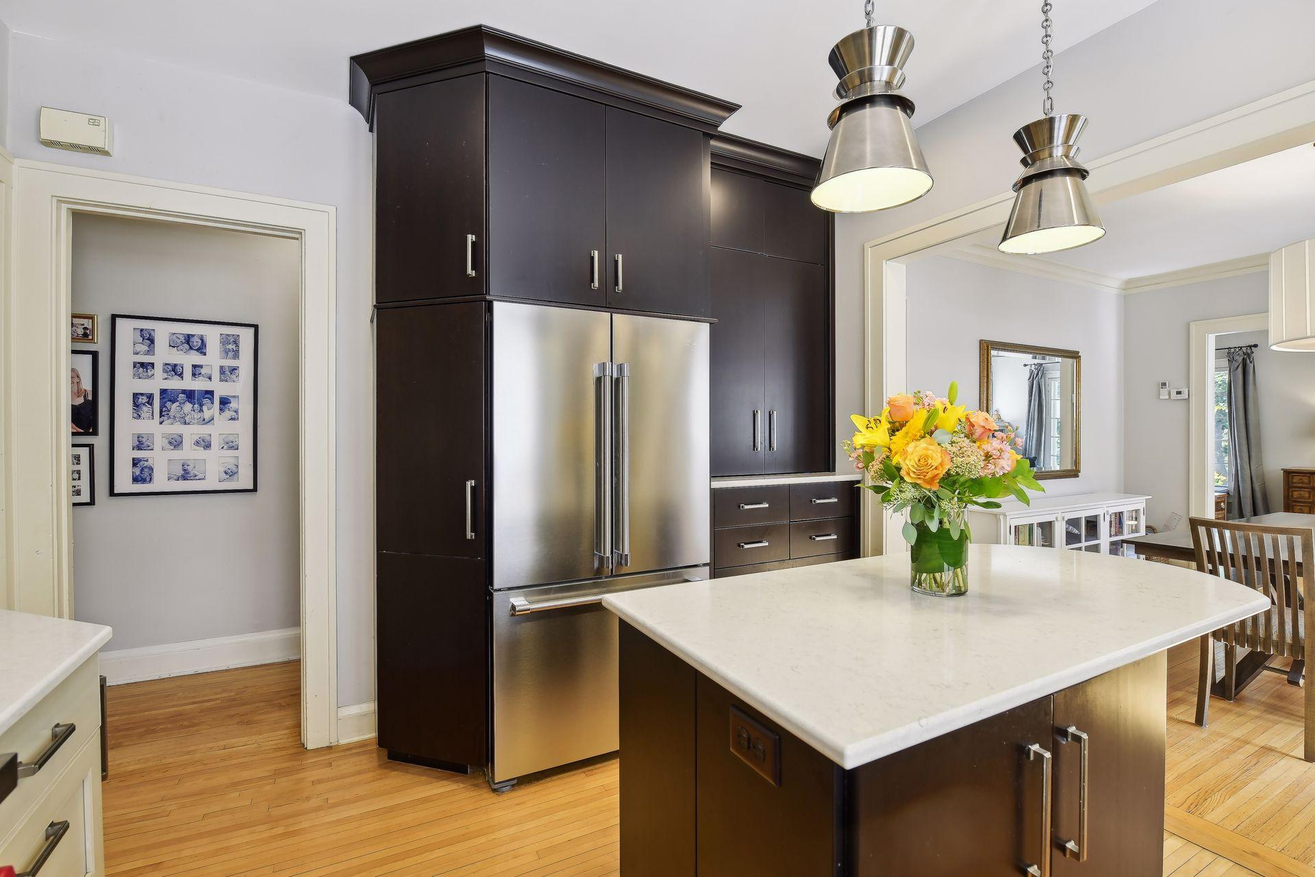 1716 Irving Avenue S