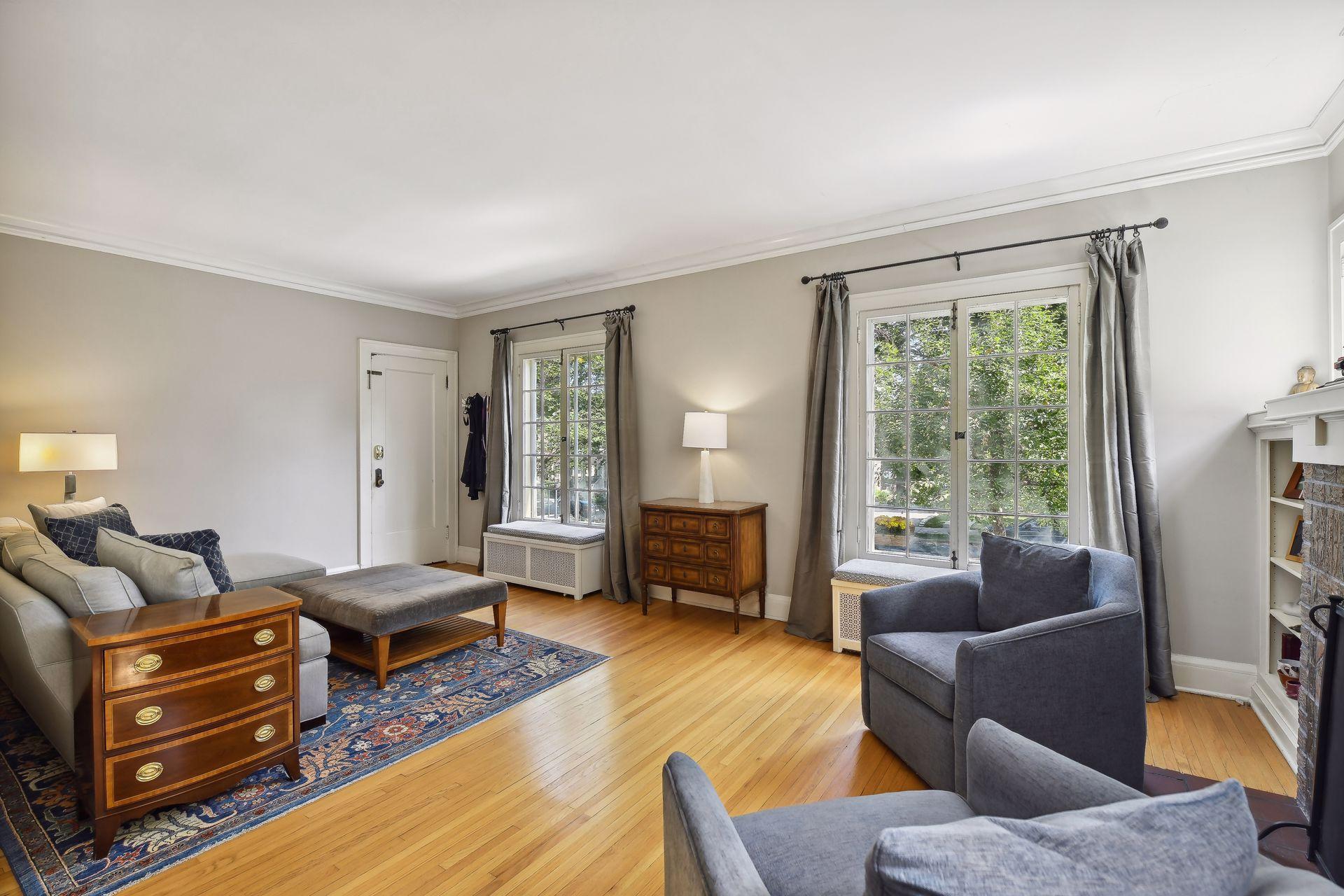 1716 Irving Avenue S