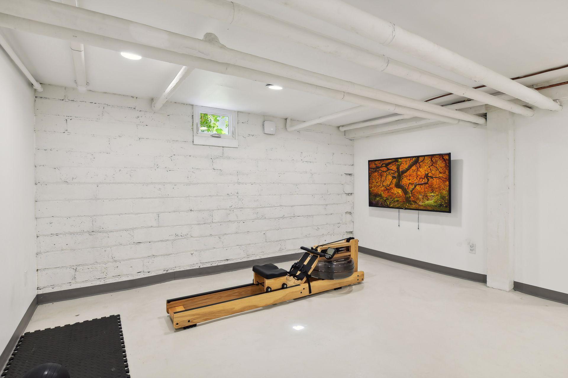 1716 Irving Avenue S