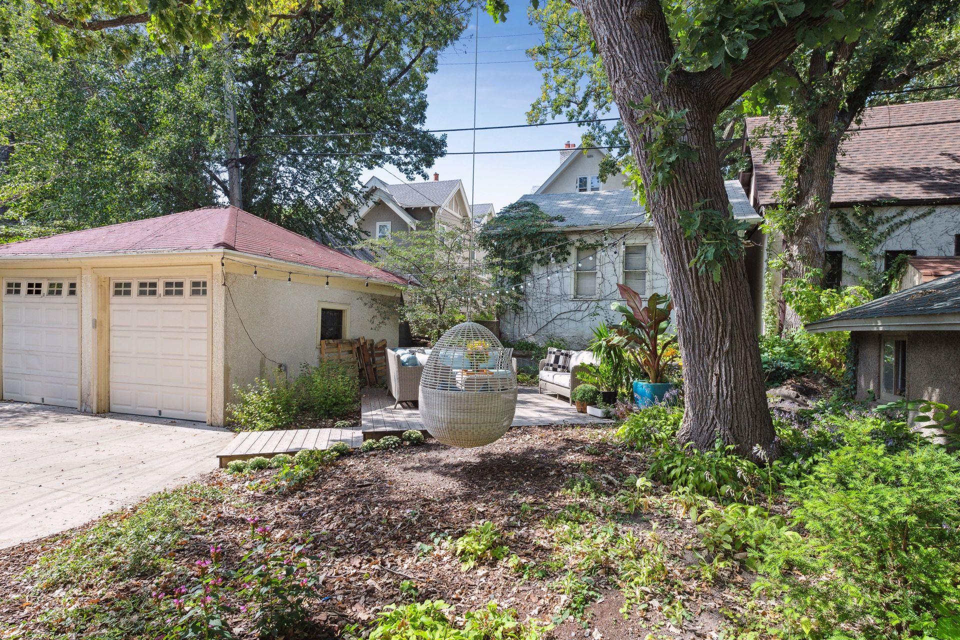 1716 Irving Avenue S