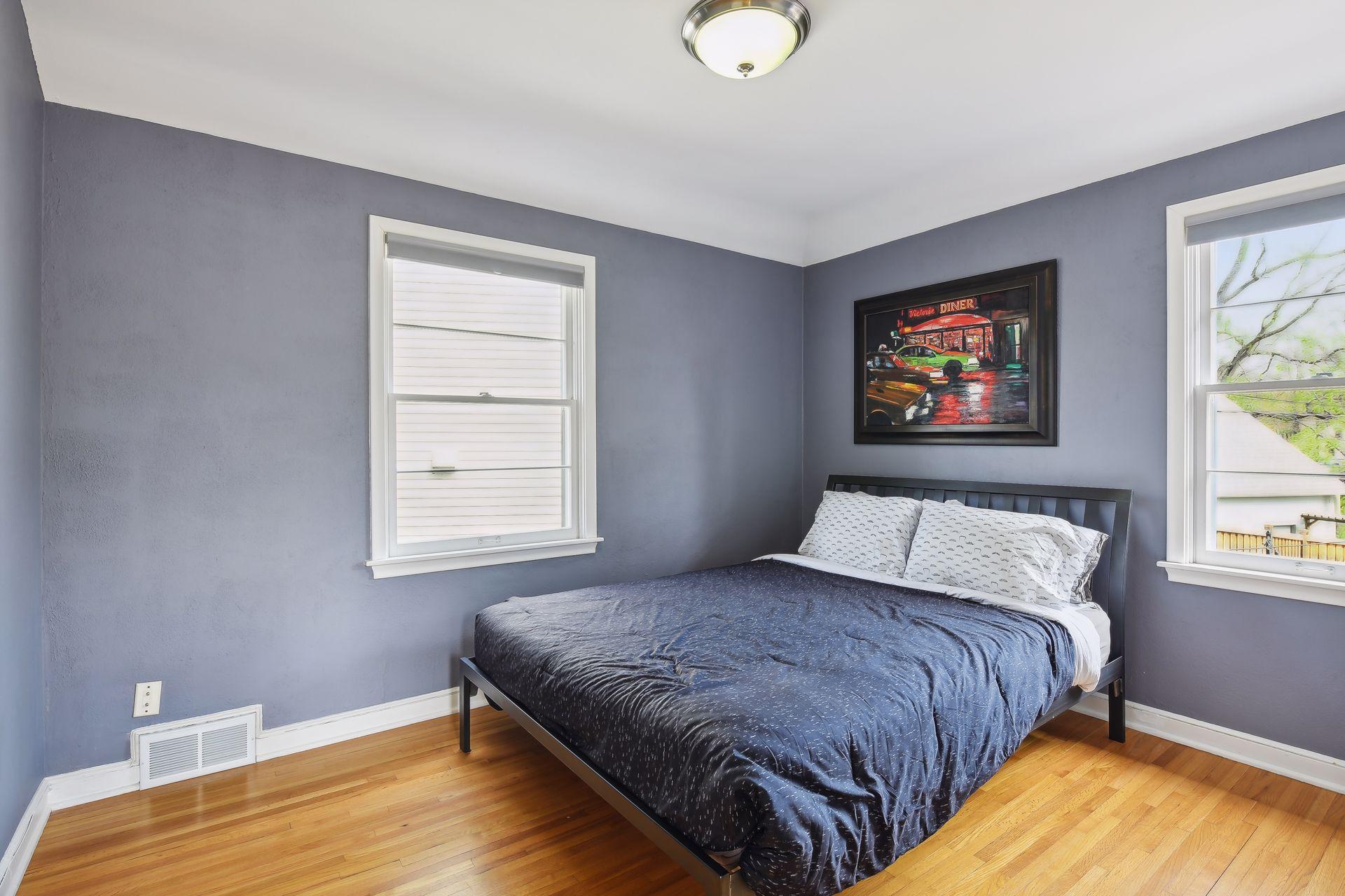 716 E Minnehaha Parkway