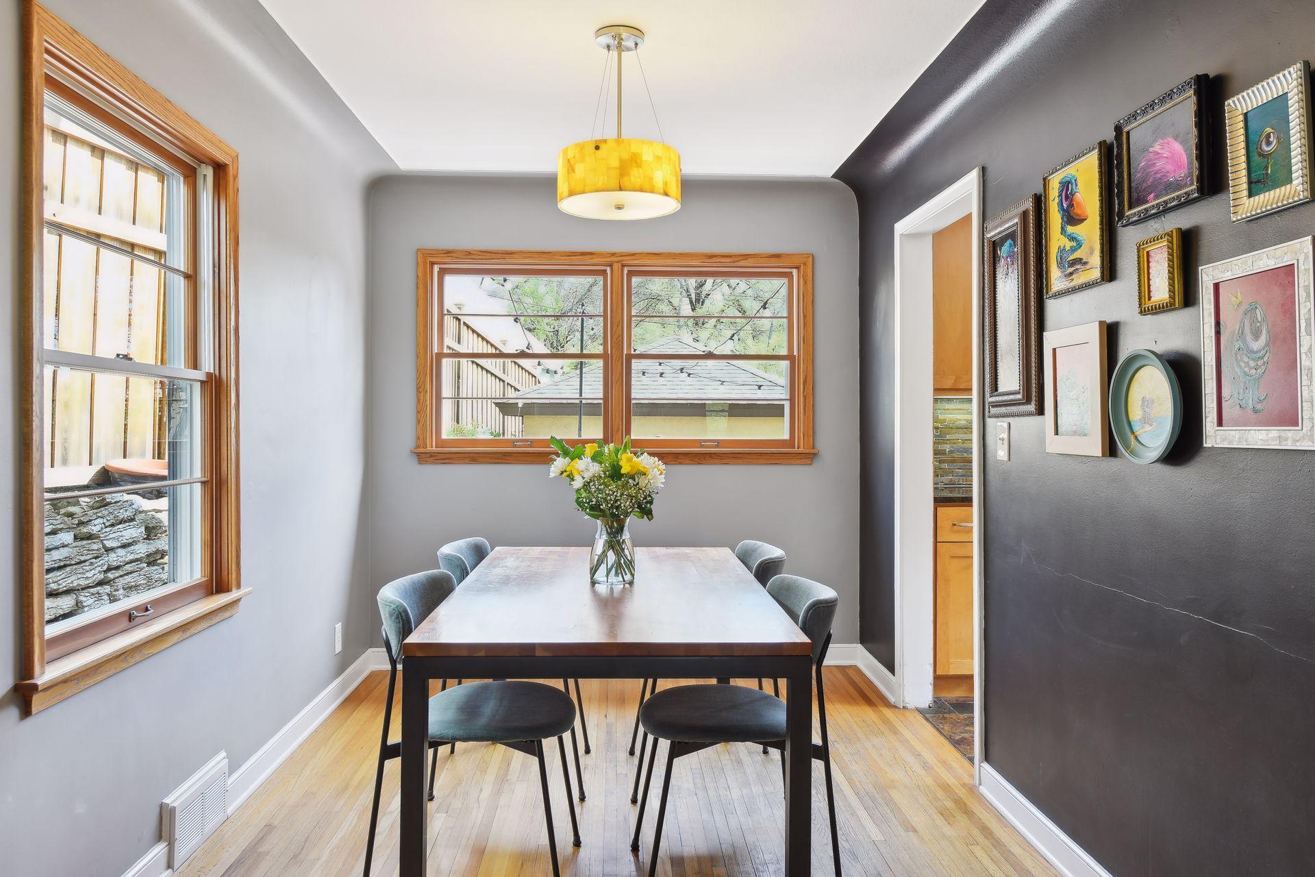 716 E Minnehaha Parkway