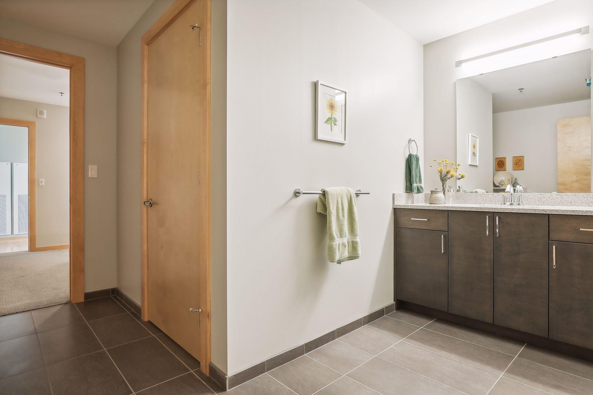 1240 S 2nd Street Unit: 1220