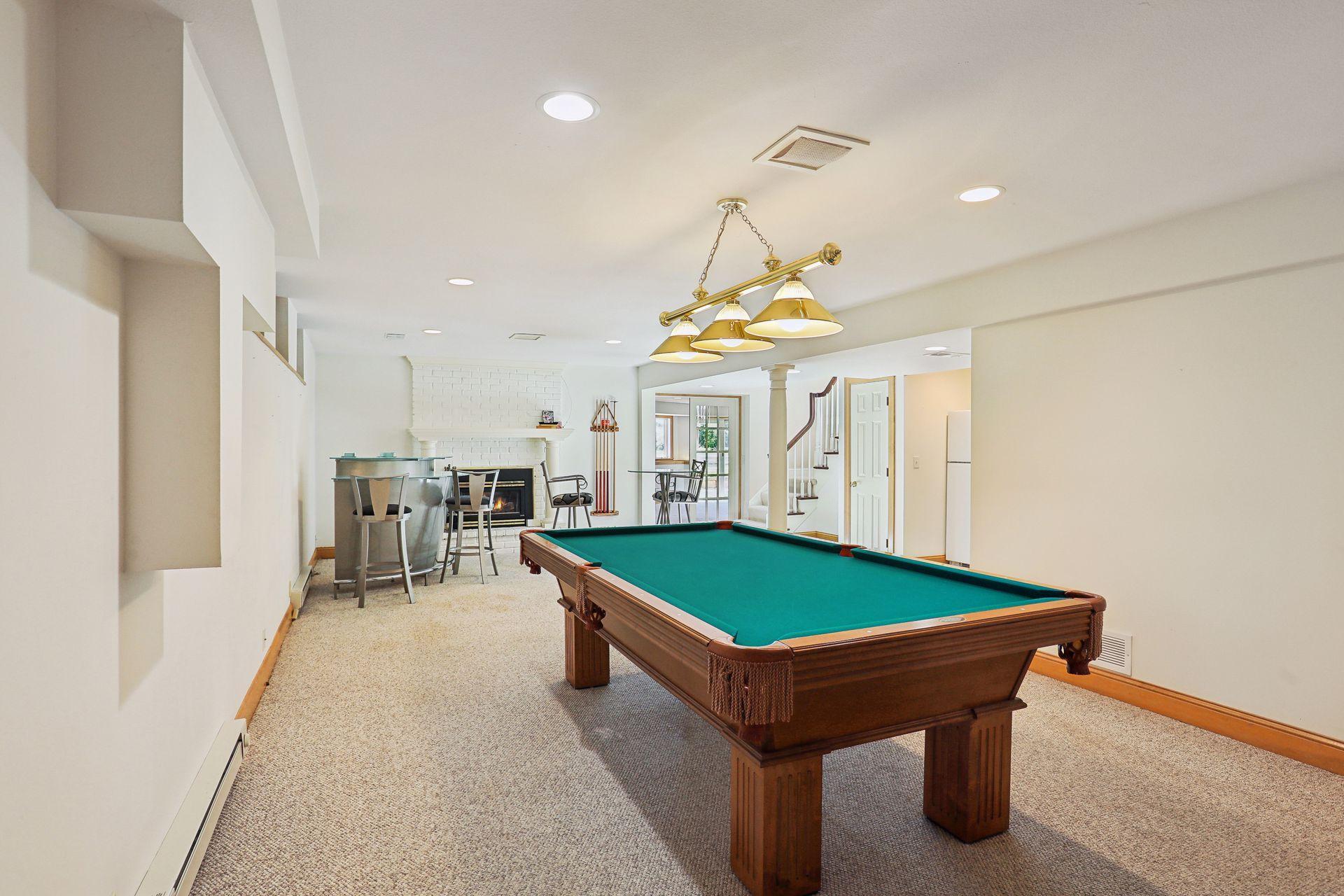 5637 Interlachen Circle