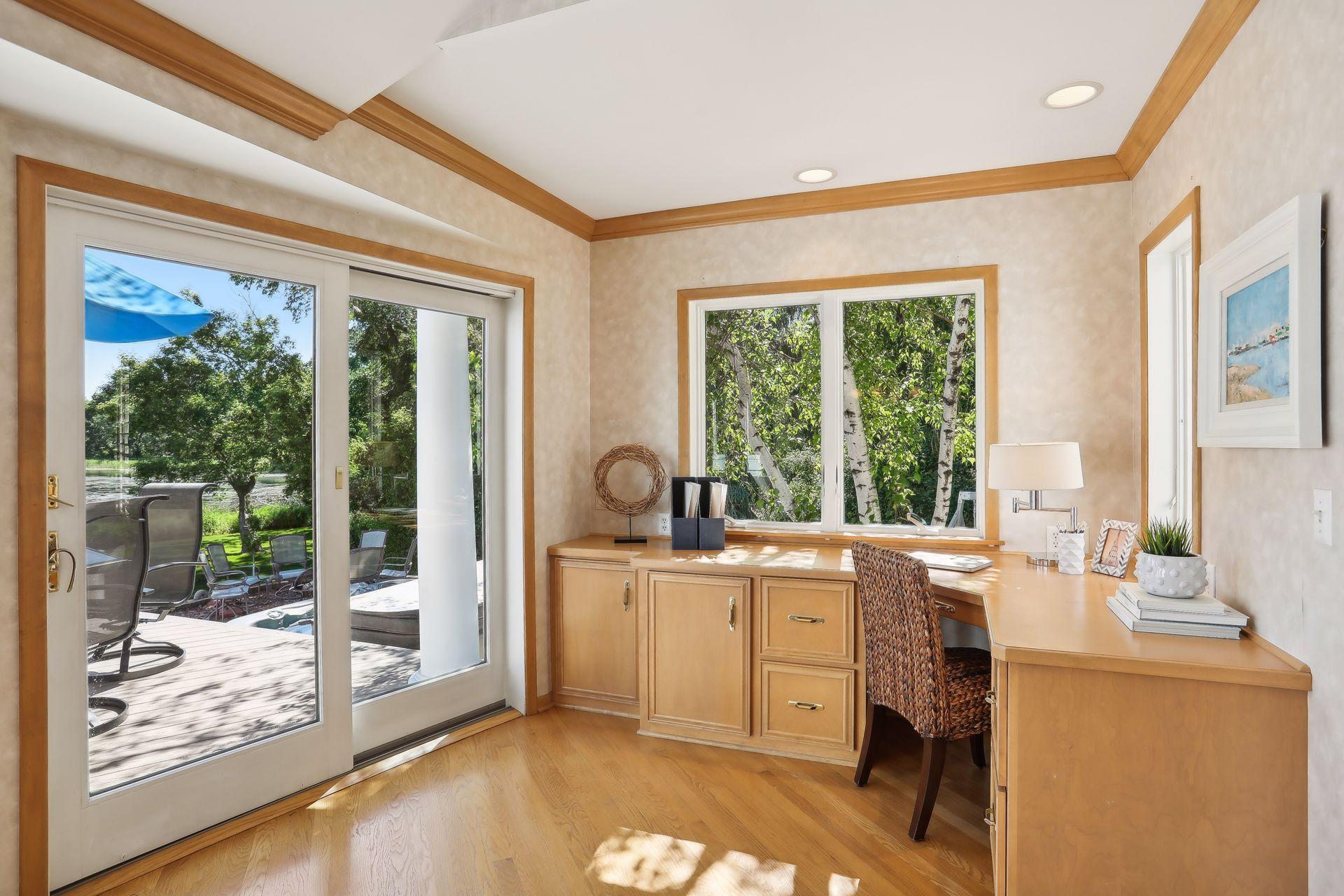 5637 Interlachen Circle