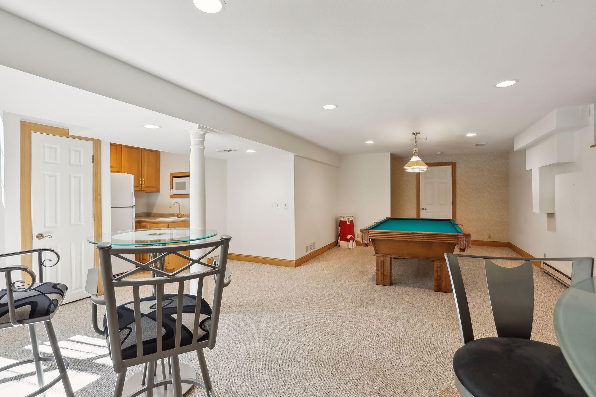 5637 Interlachen Circle