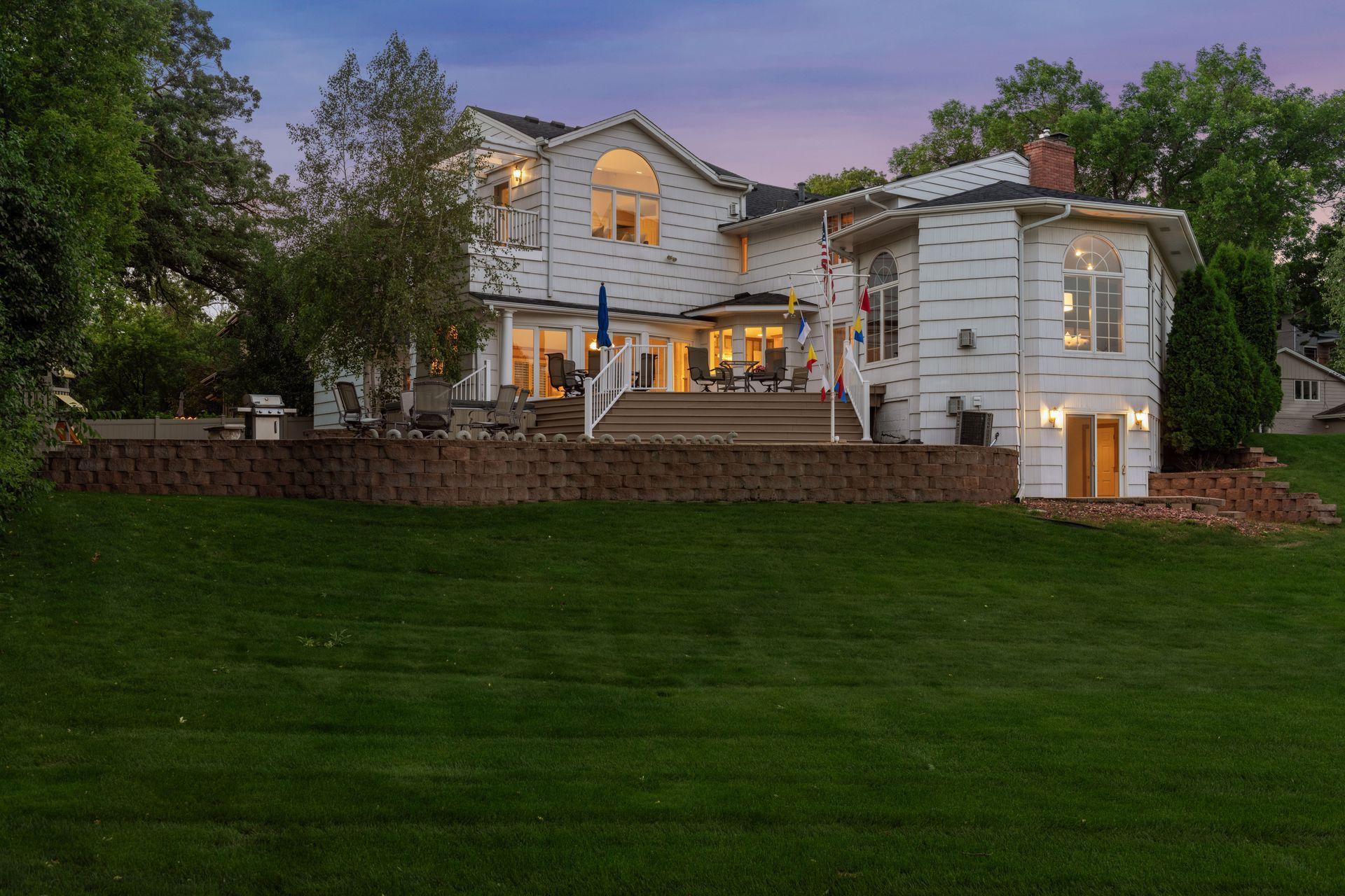 5637 Interlachen Circle