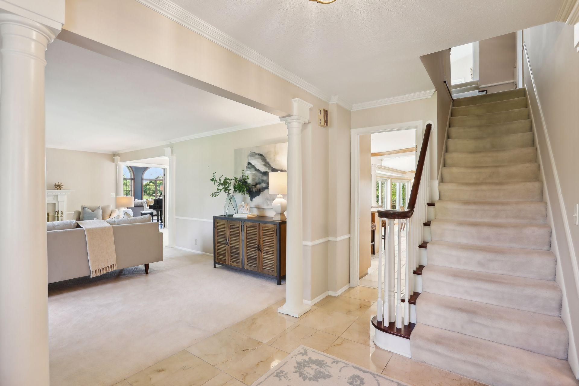 5637 Interlachen Circle