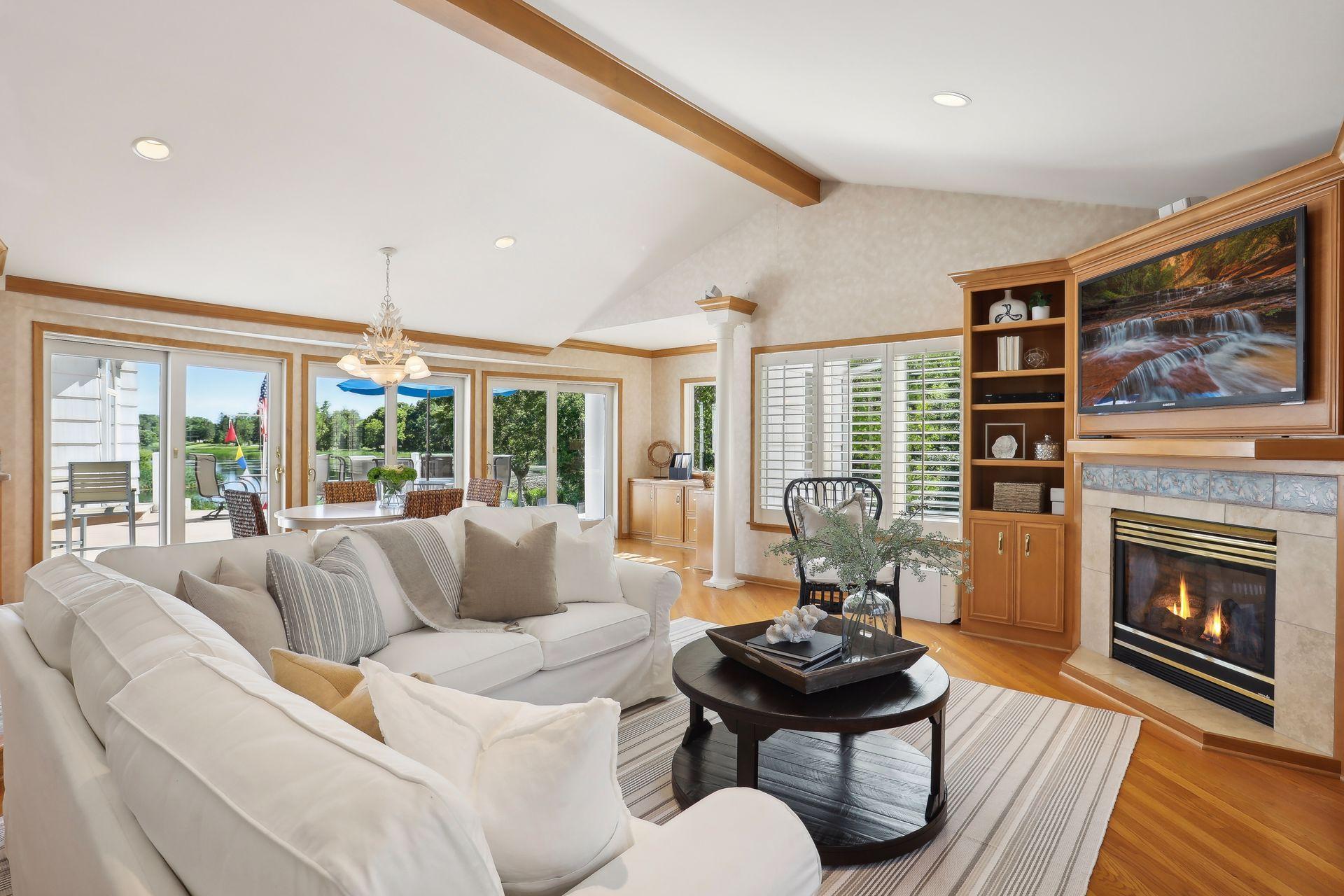 5637 Interlachen Circle