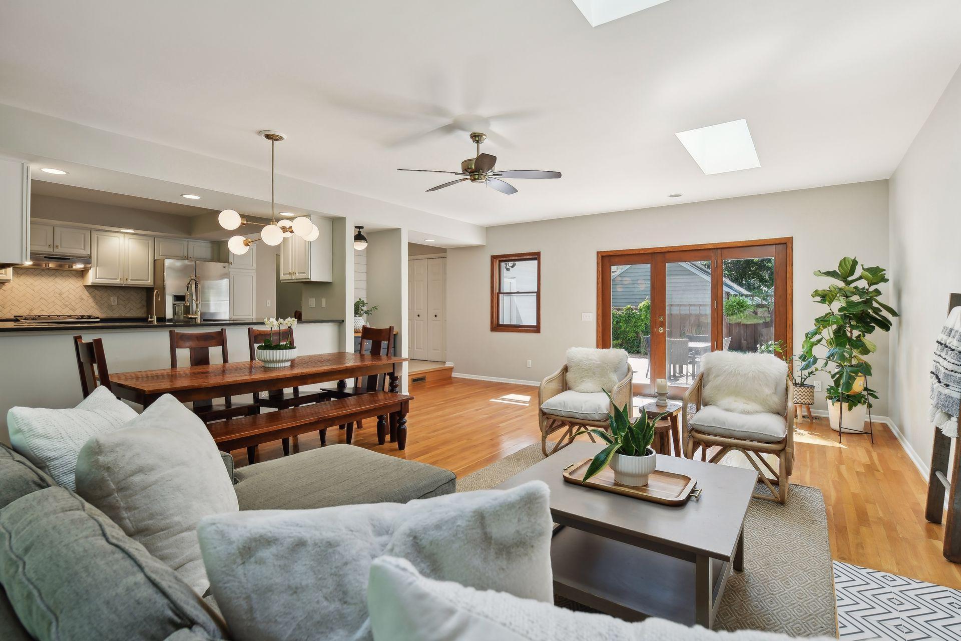 6216 Meadowbrook Boulevard