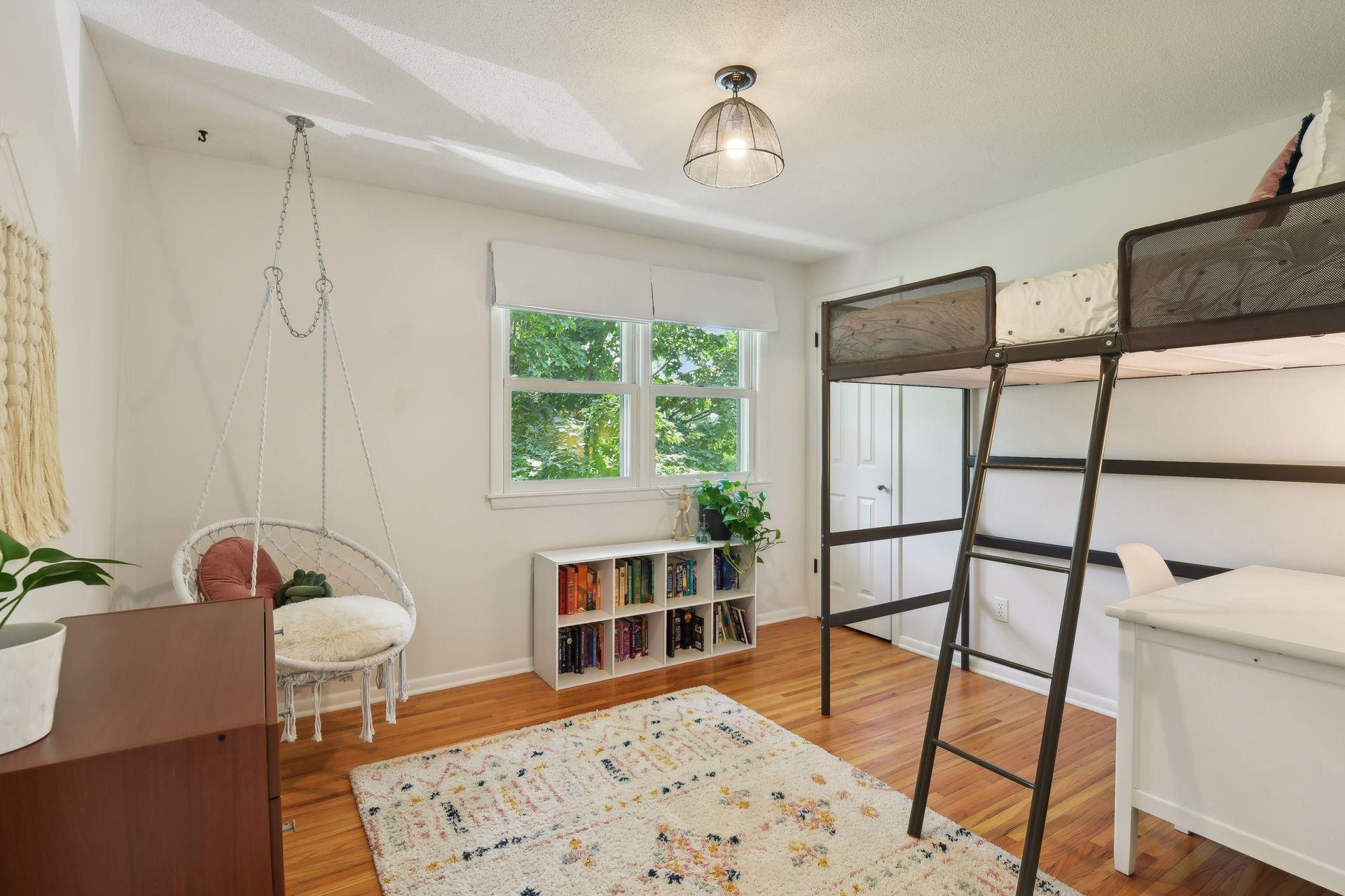 6216 Meadowbrook Boulevard