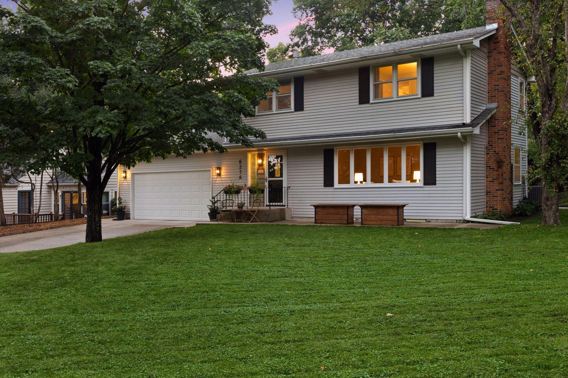 6216 Meadowbrook Boulevard