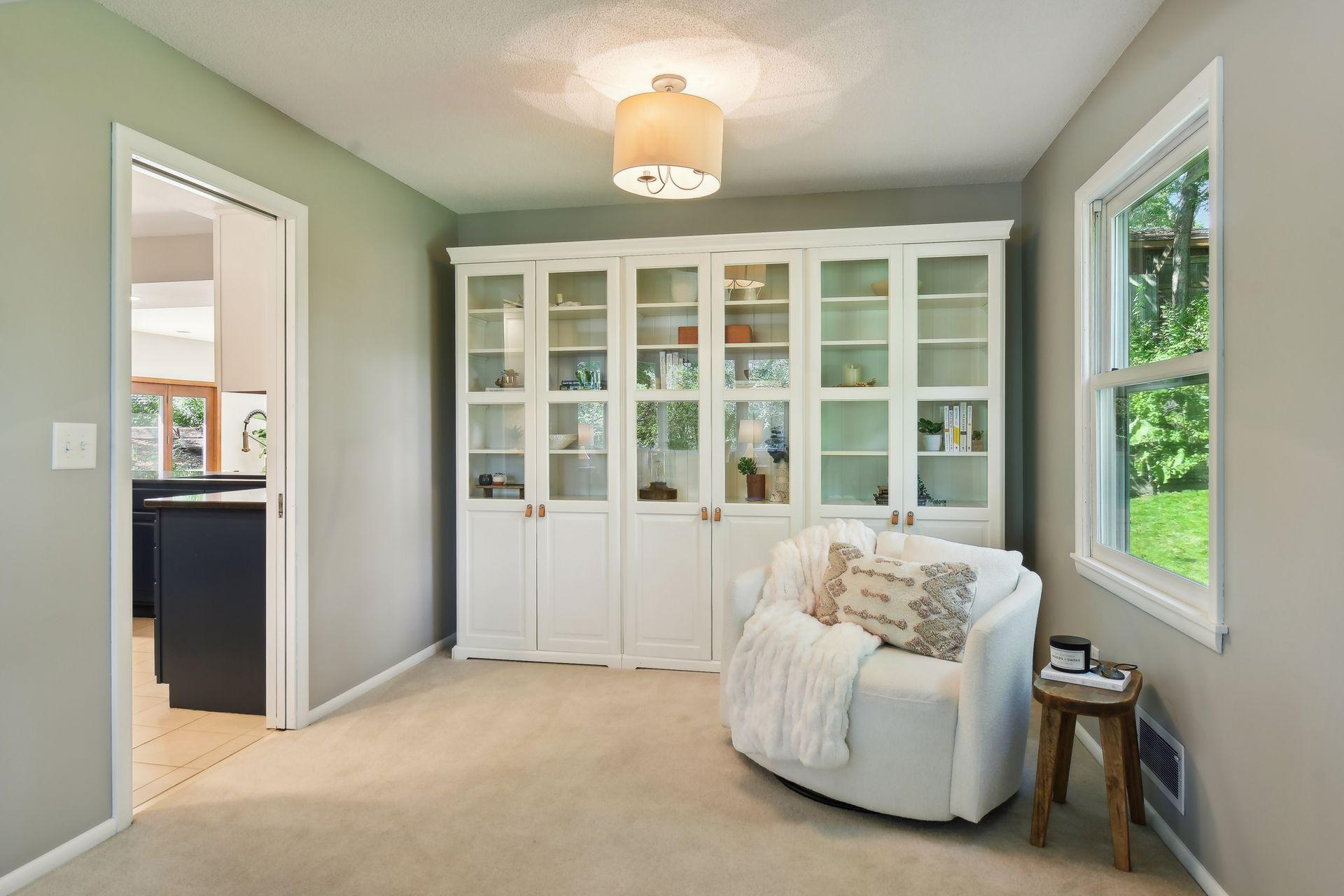 6216 Meadowbrook Boulevard