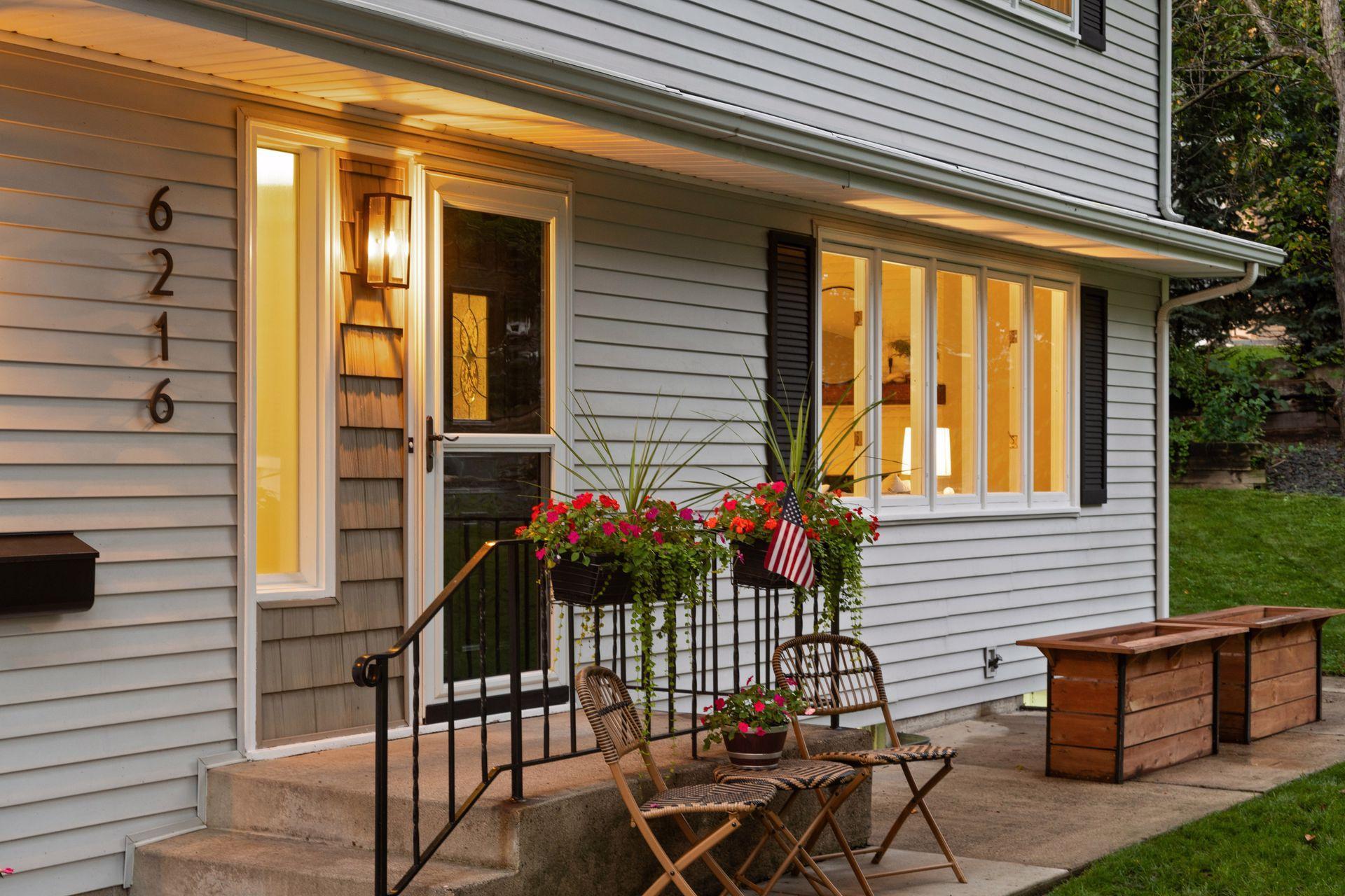 6216 Meadowbrook Boulevard