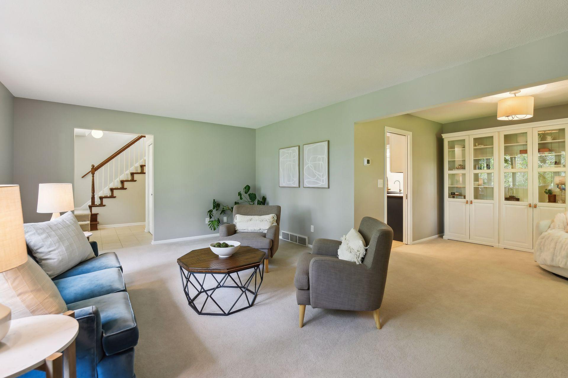 6216 Meadowbrook Boulevard