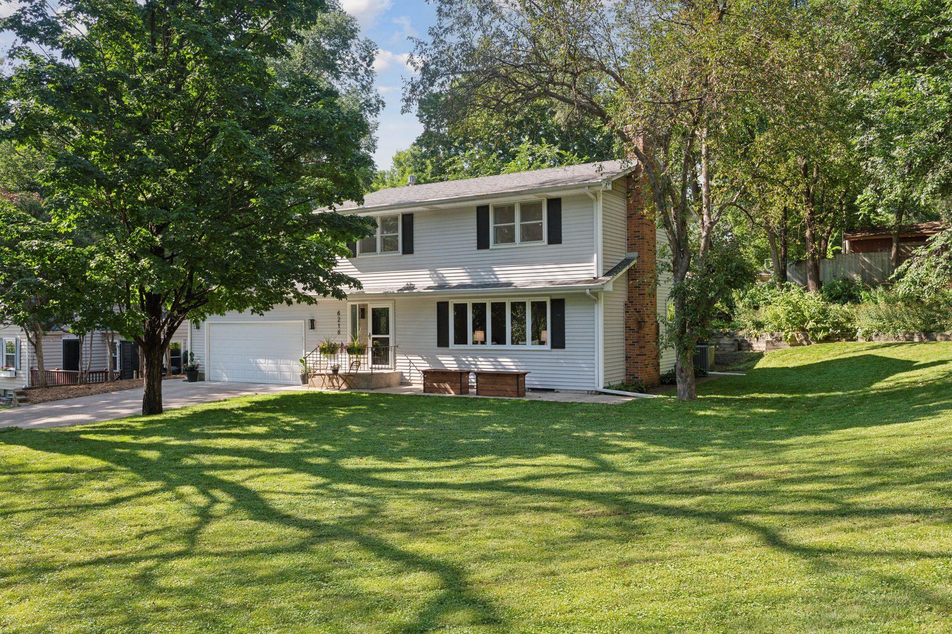 6216 Meadowbrook Boulevard