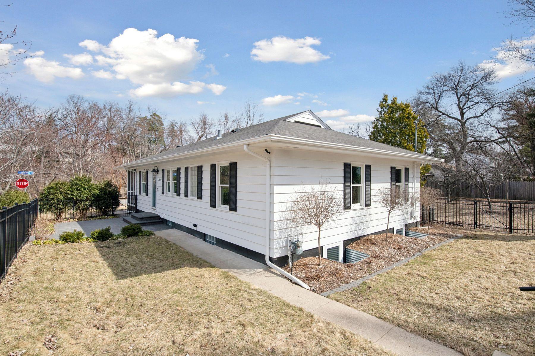 2829 W 54th Street