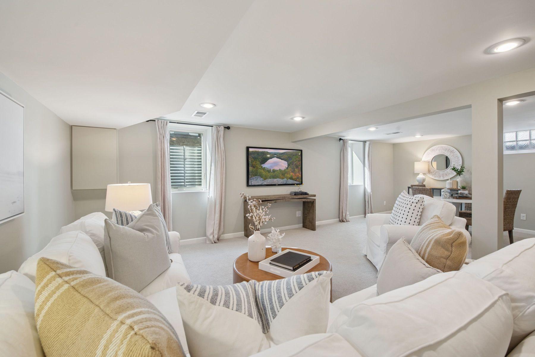 2829 W 54th Street