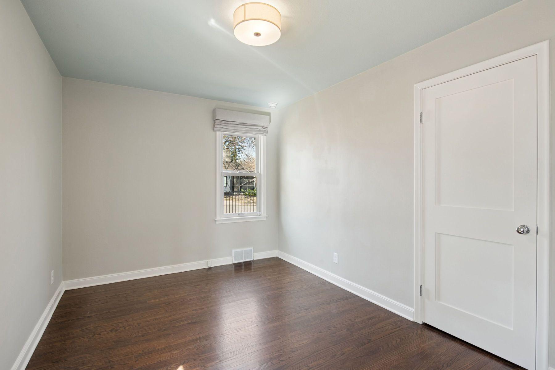 2829 W 54th Street