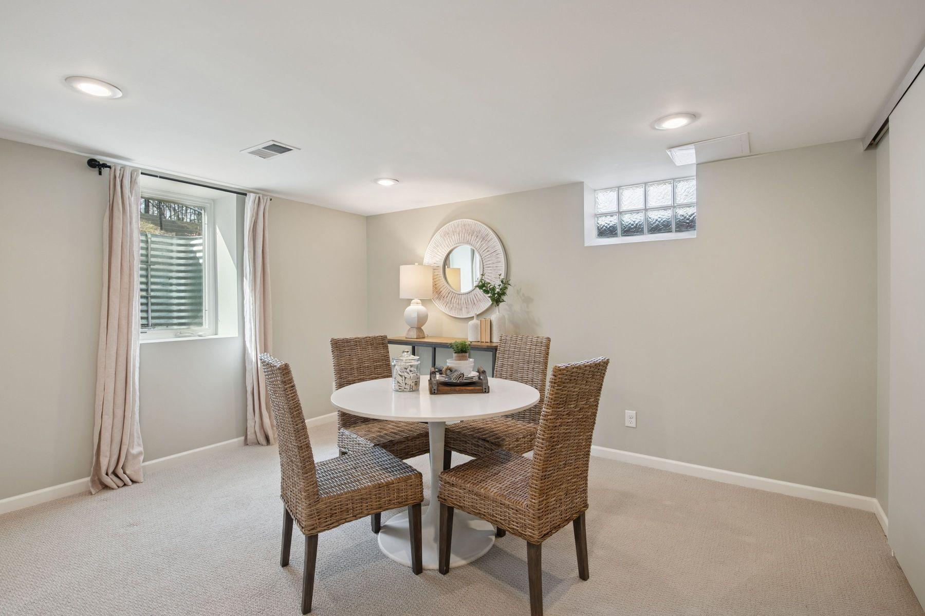 2829 W 54th Street