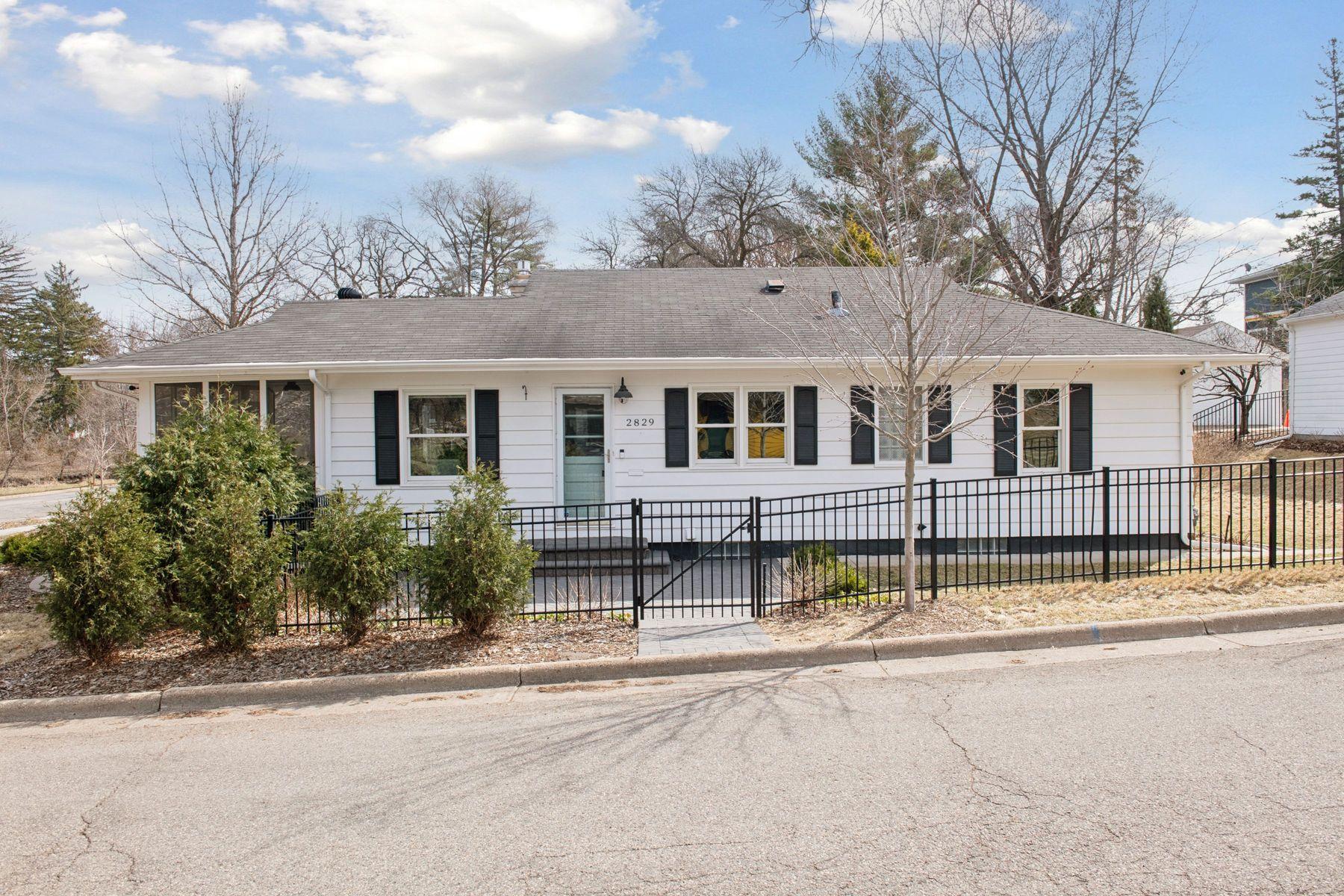 2829 W 54th Street
