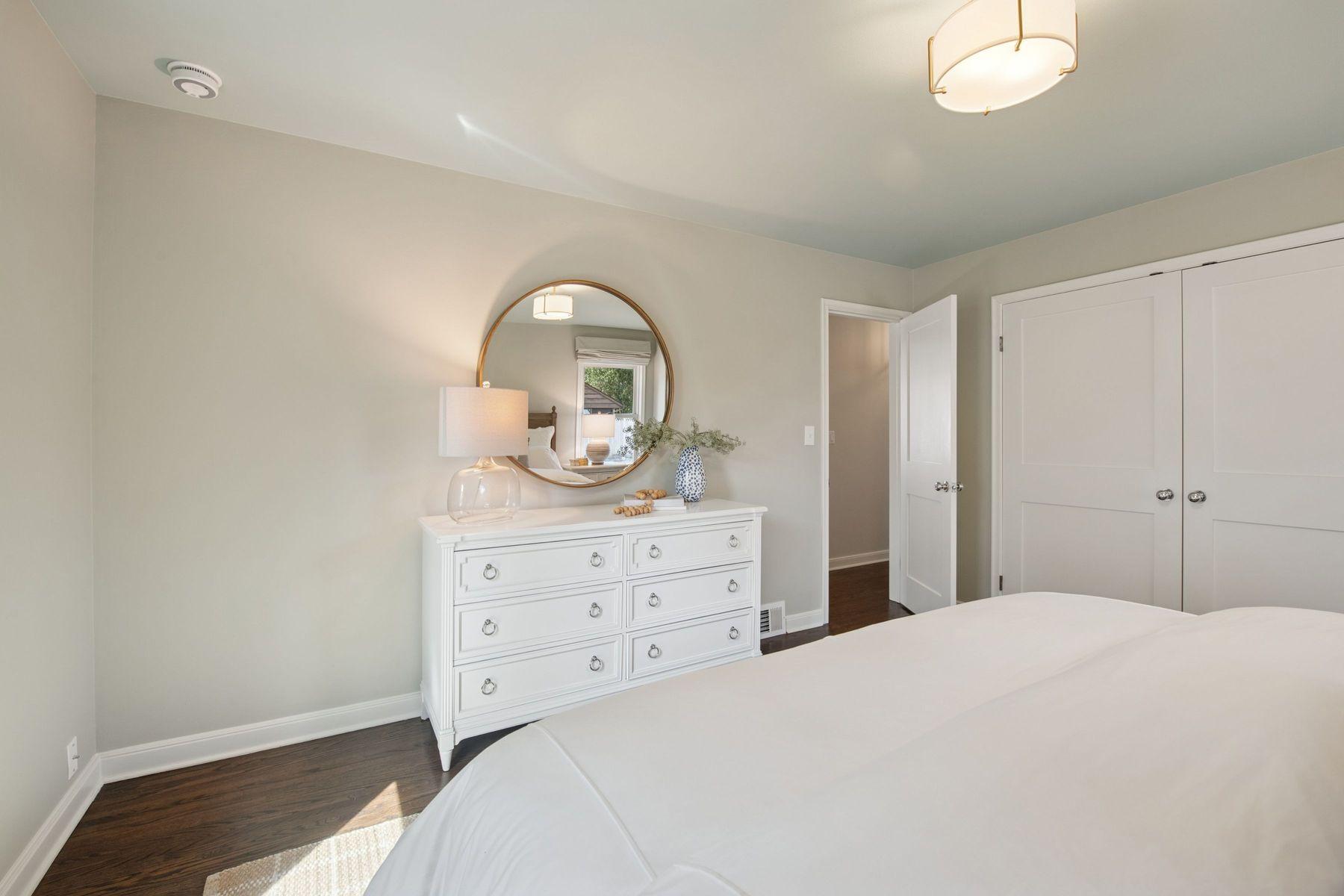 2829 W 54th Street
