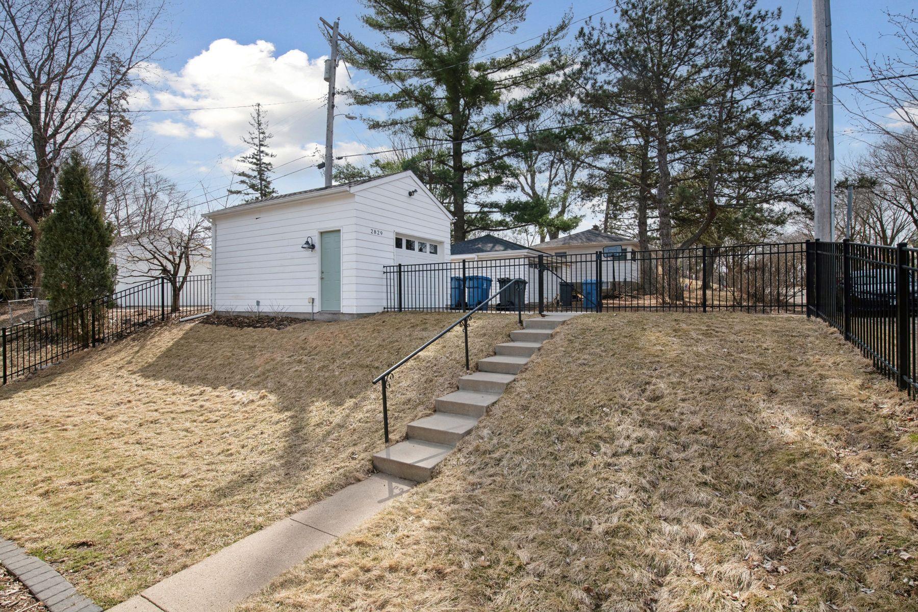 2829 W 54th Street
