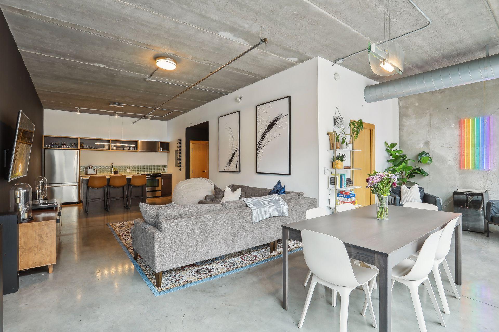 345 6th Avenue N Unit: 201