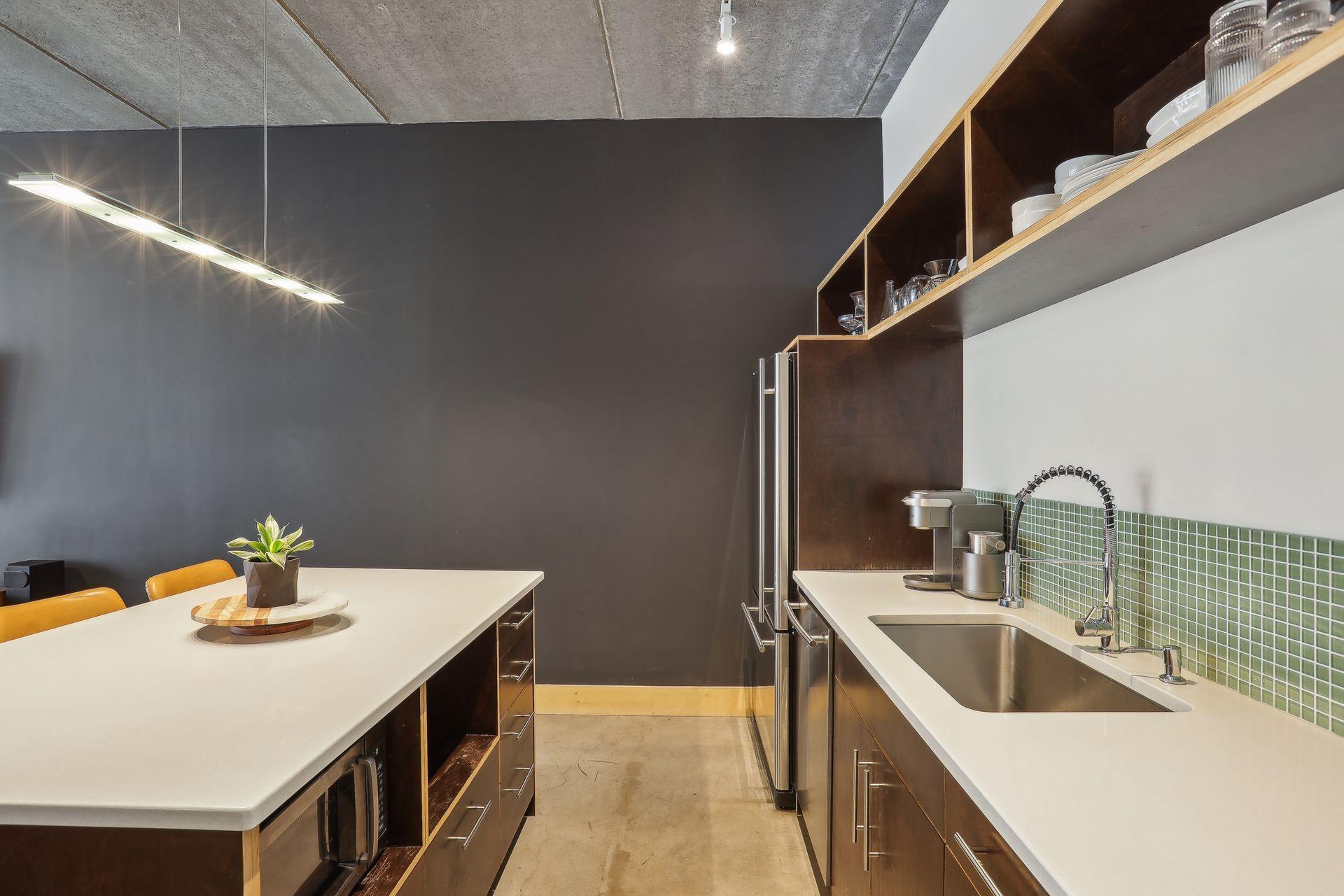 345 6th Avenue N Unit: 201