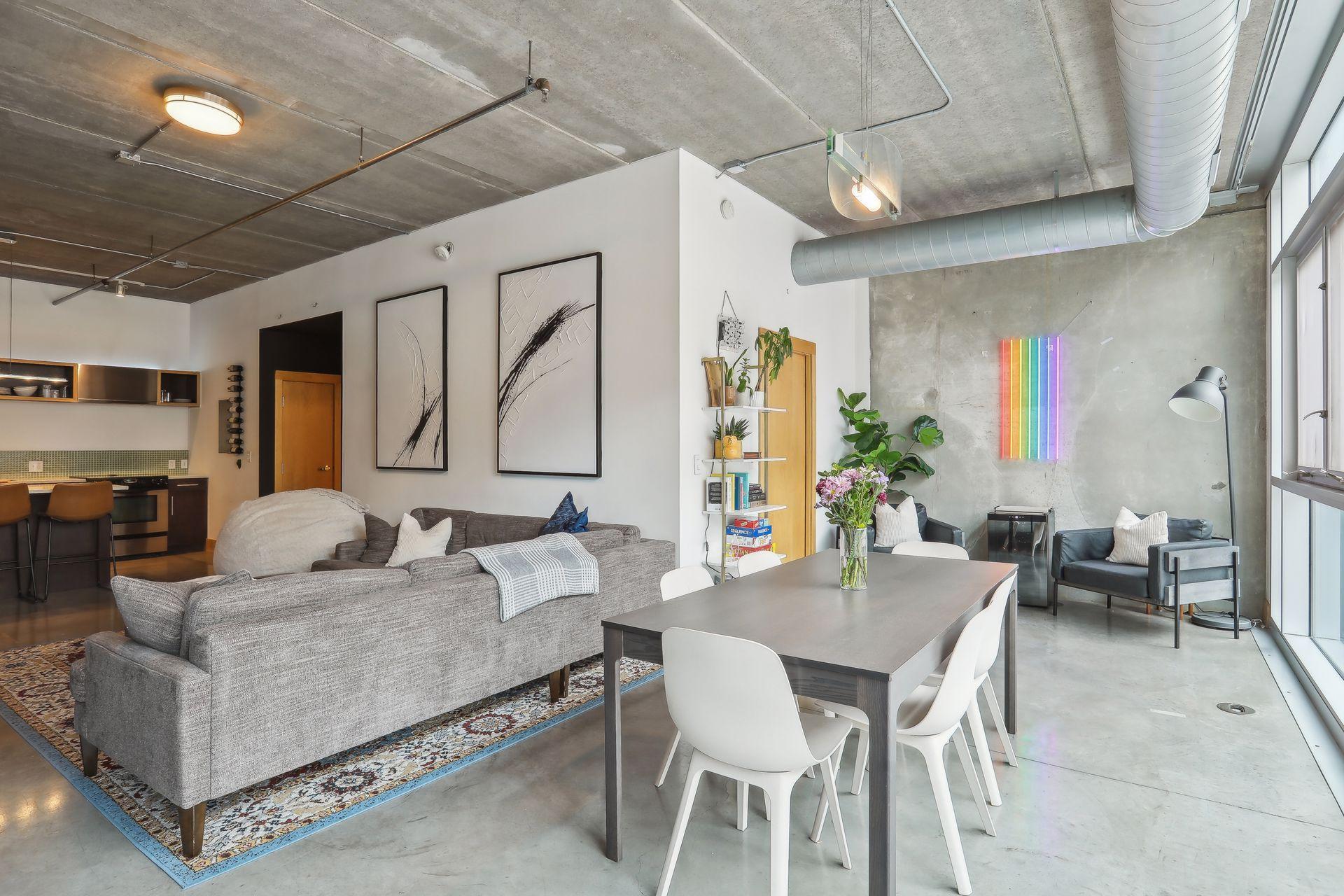 345 6th Avenue N Unit: 201