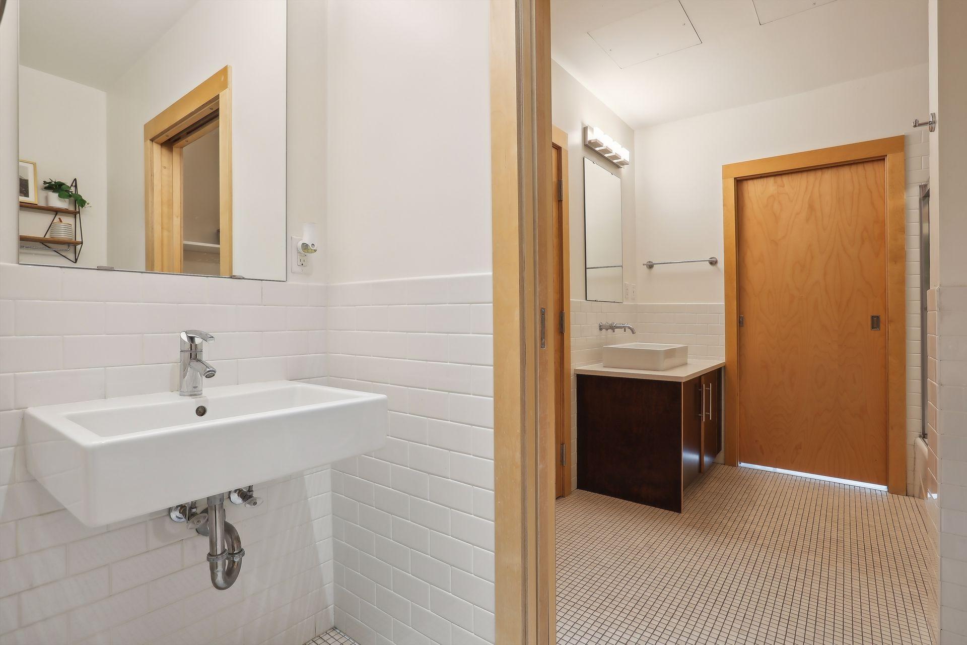 345 6th Avenue N Unit: 201