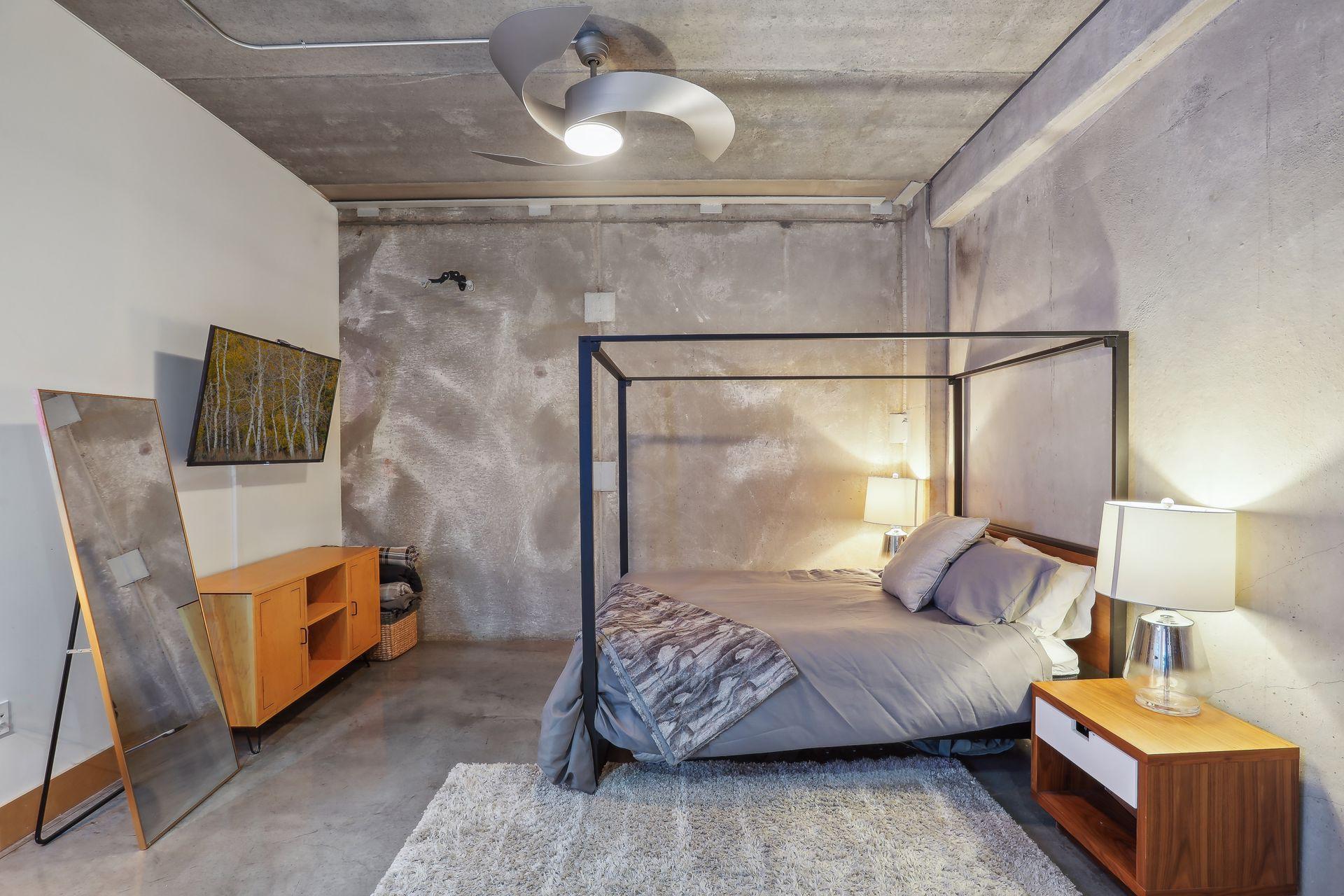 345 6th Avenue N Unit: 201