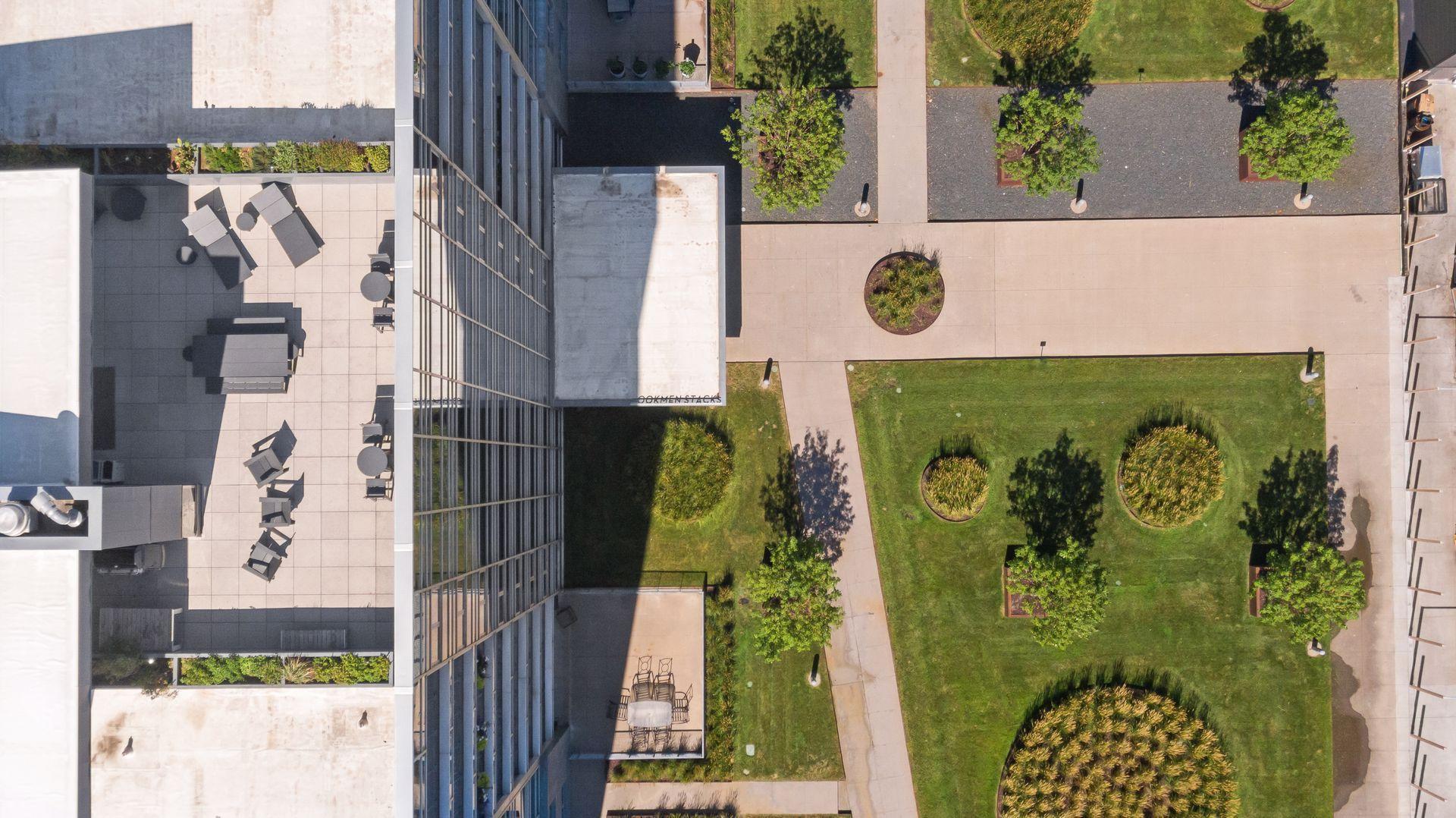 345 6th Avenue N Unit: 201