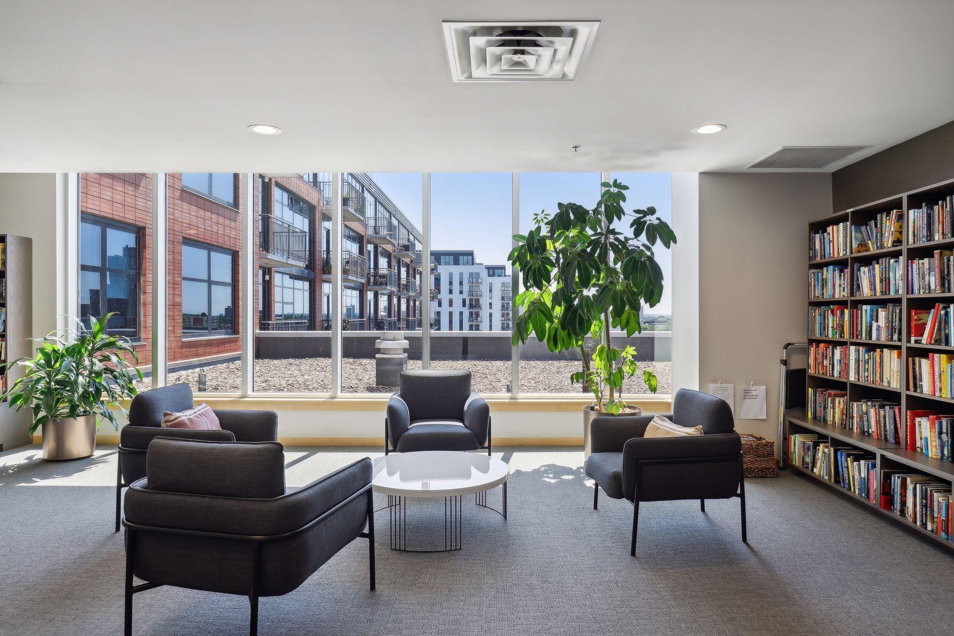 215 10th Avenue S Unit: 534