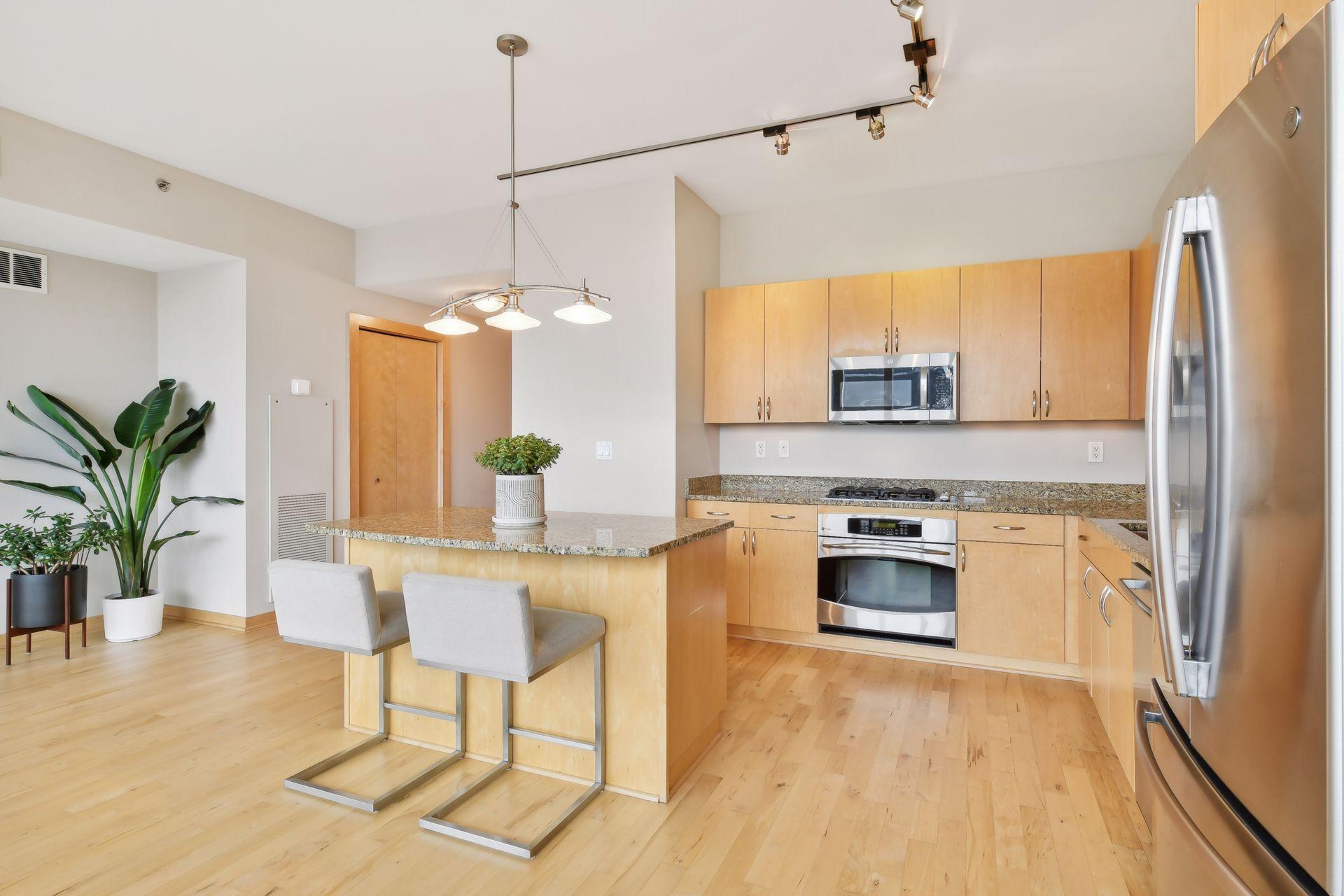 215 10th Avenue S Unit: 534