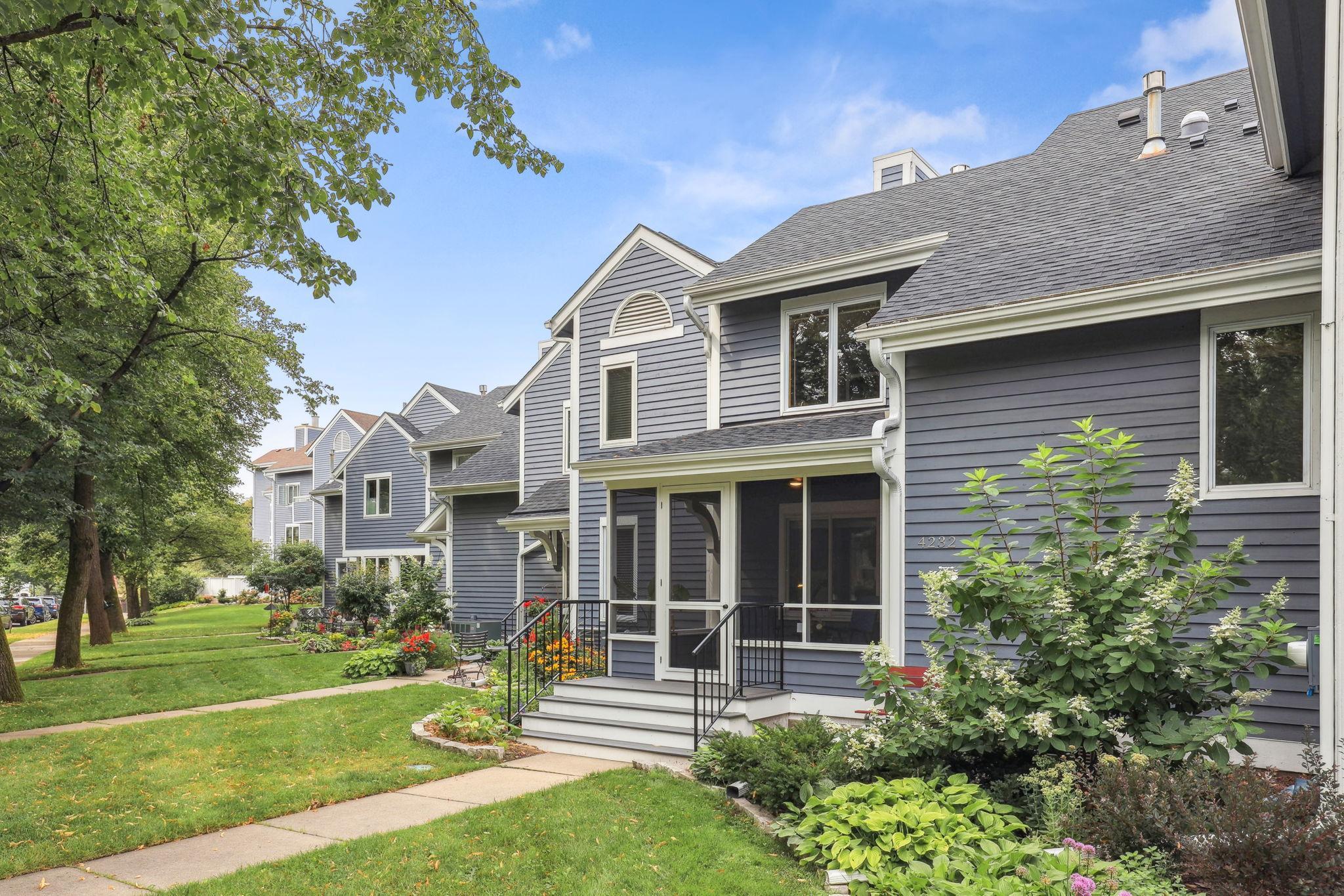 4232 Sheridan Avenue S