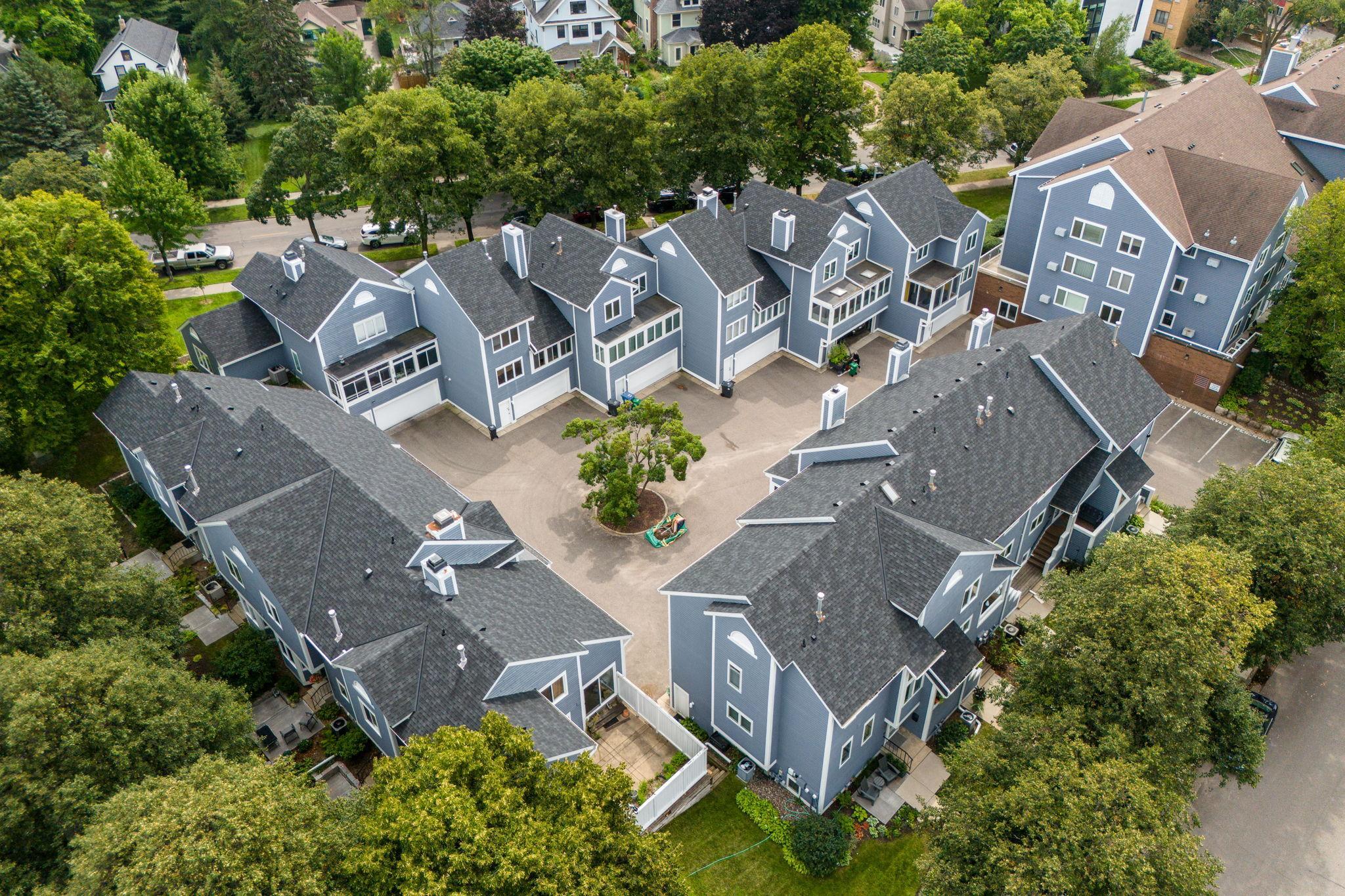 4232 Sheridan Avenue S