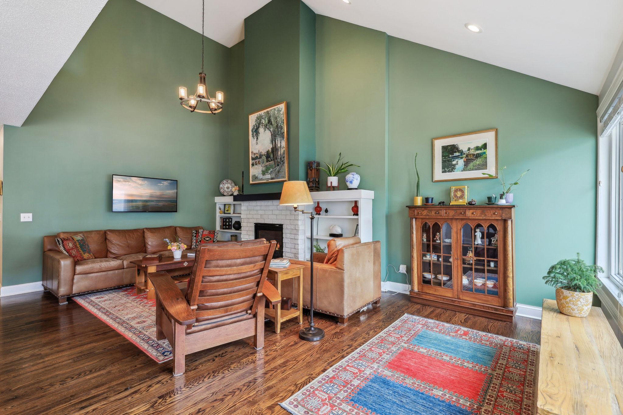 4232 Sheridan Avenue S