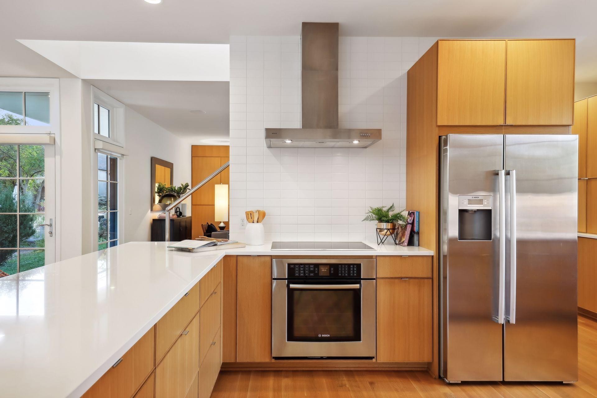 3433 Saint Paul Avenue