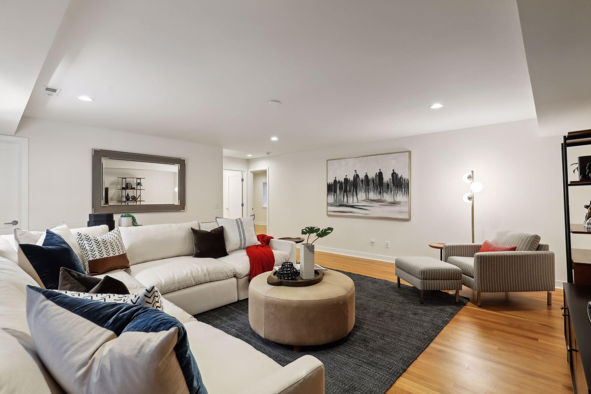 3433 Saint Paul Avenue