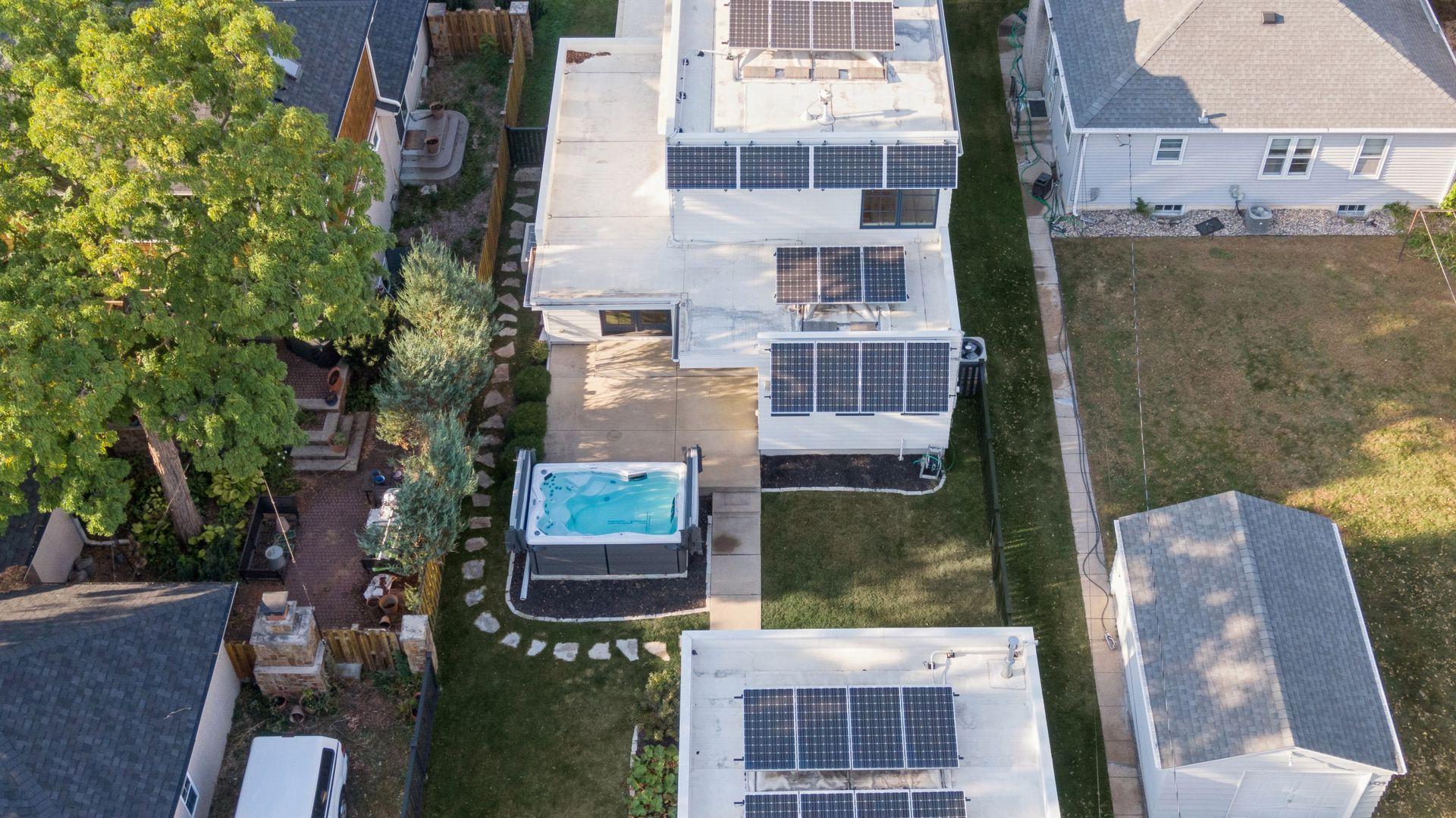 3433 Saint Paul Avenue